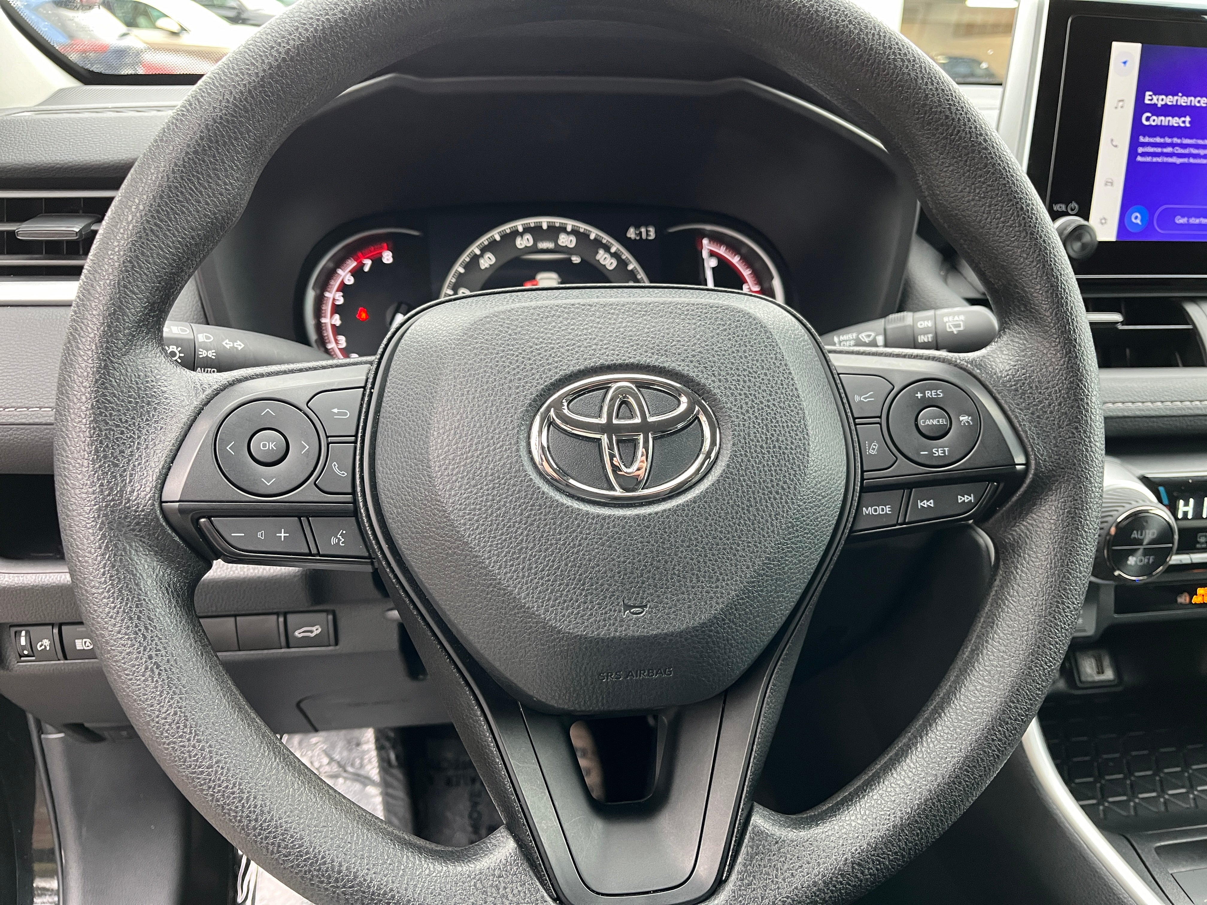 2024 Toyota RAV4 XLE 5