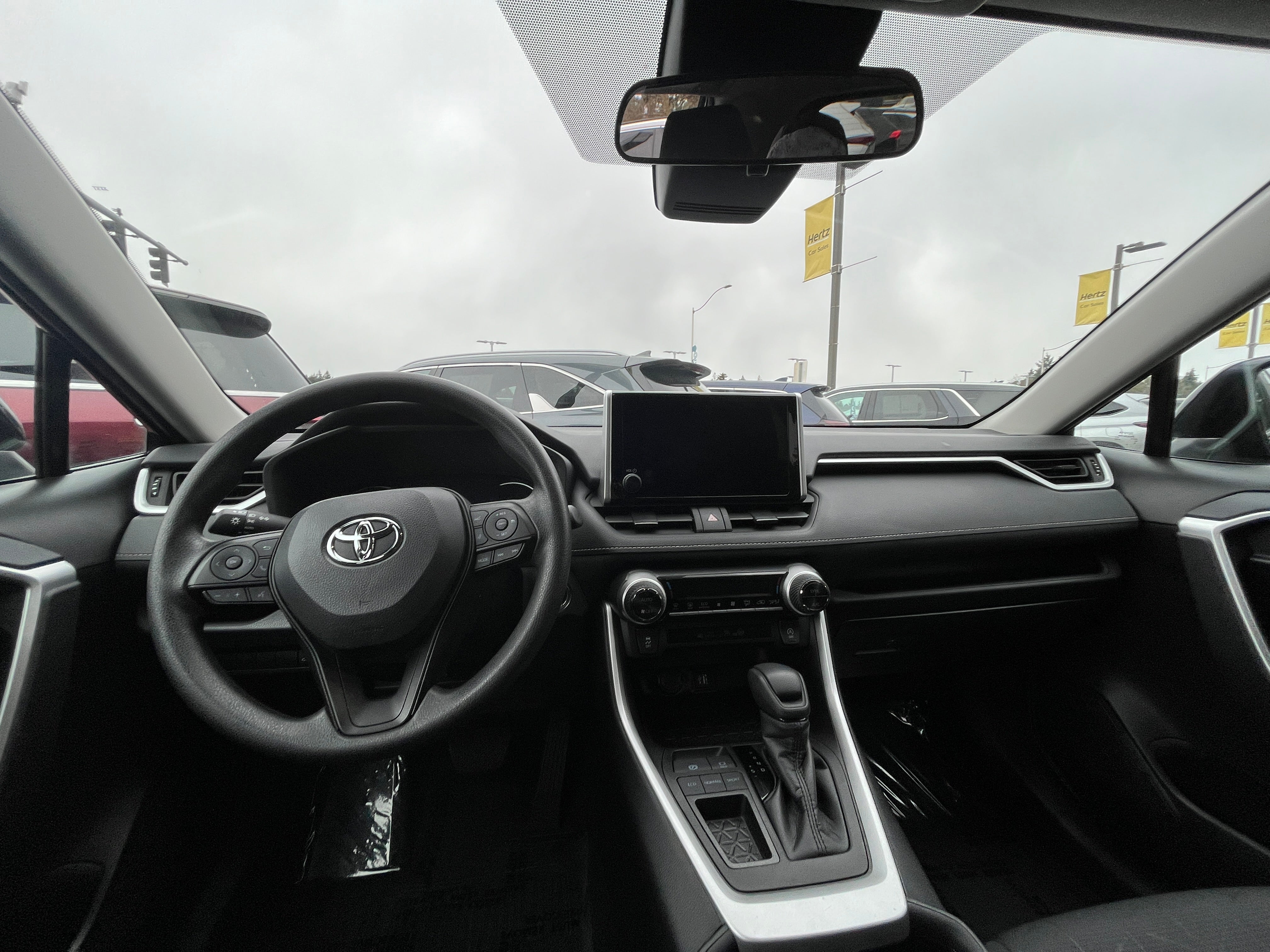 2024 Toyota RAV4 XLE 3