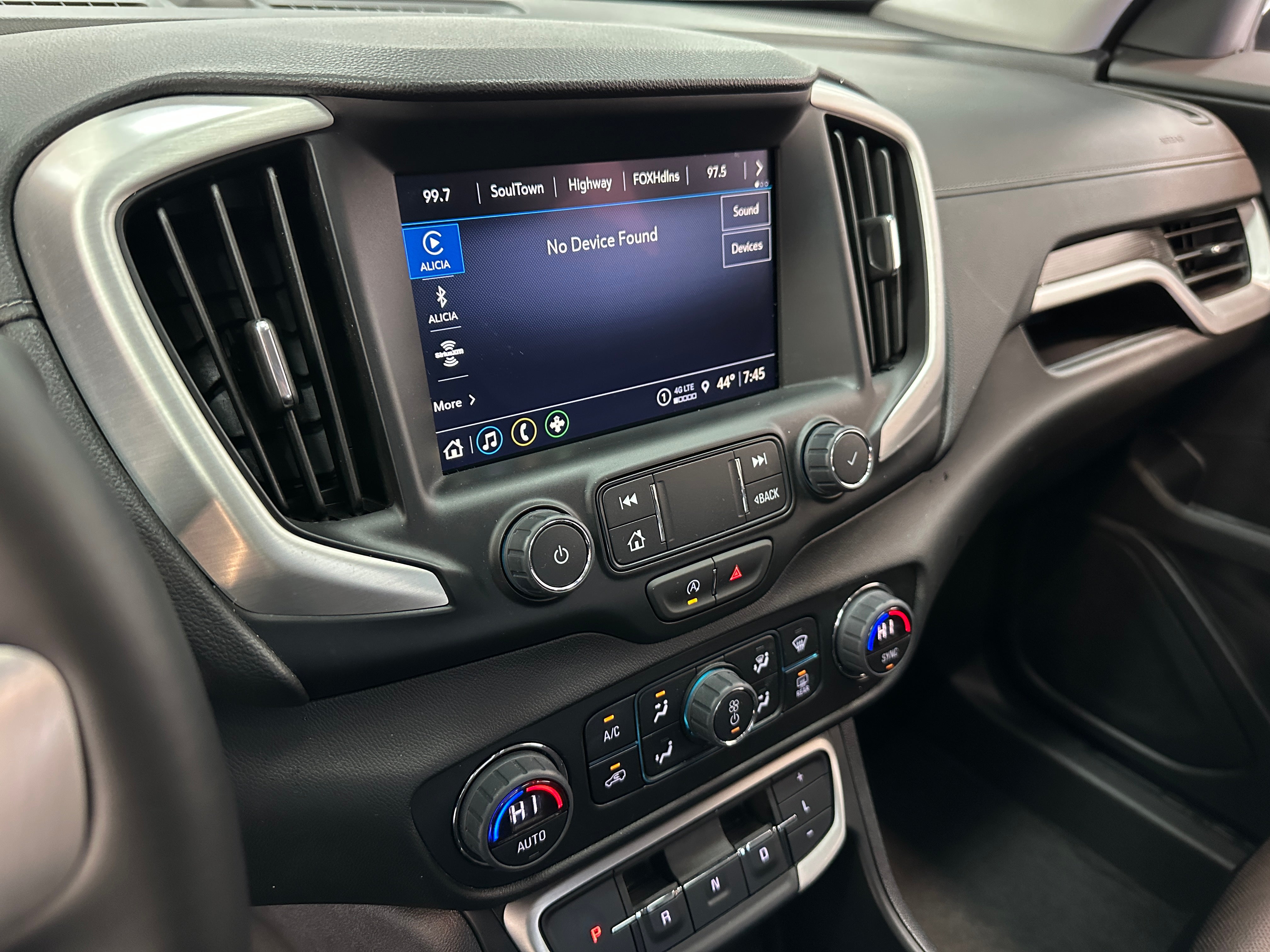 2024 GMC Terrain SLT 3