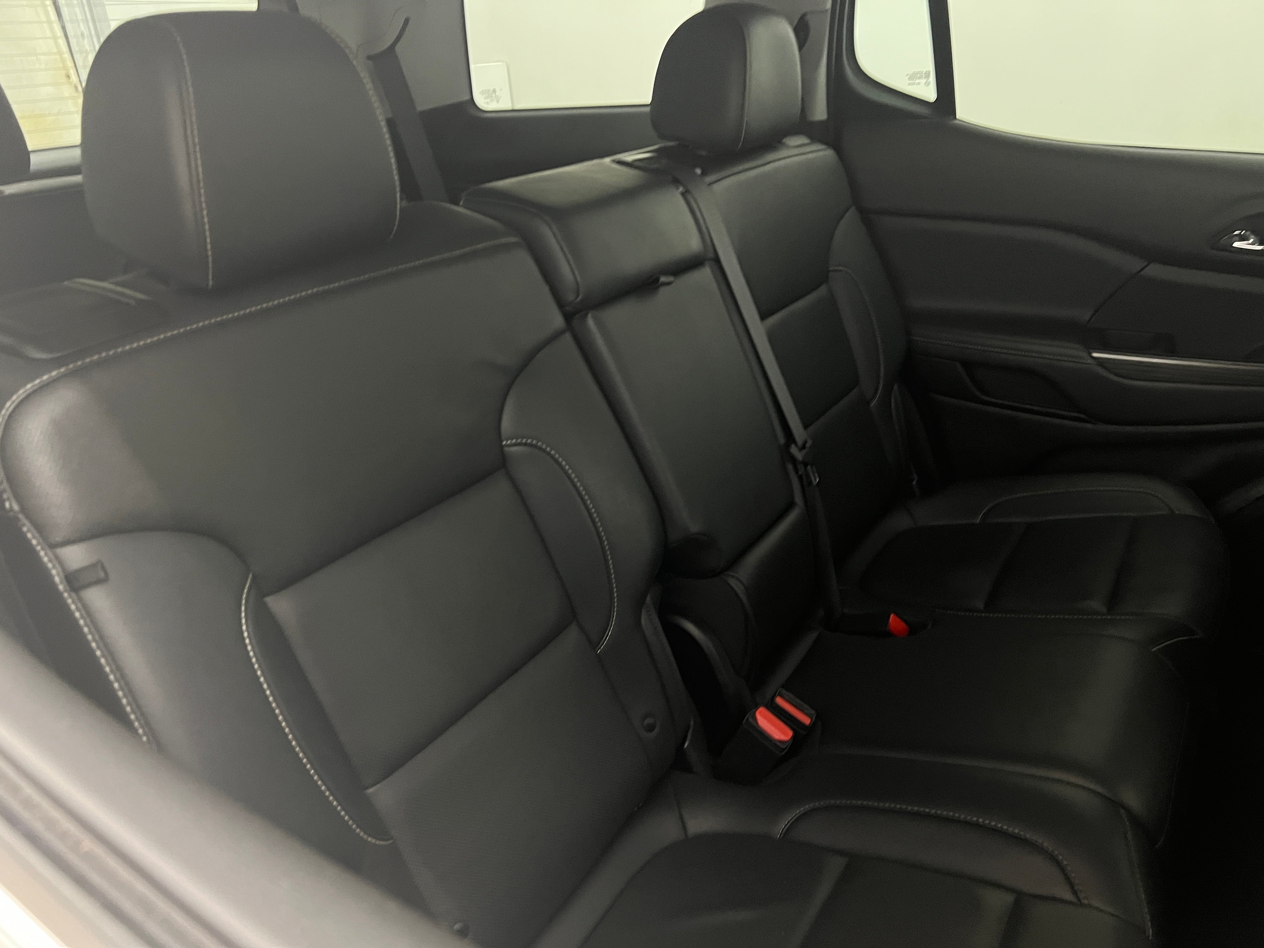 2023 GMC Acadia SLT 6