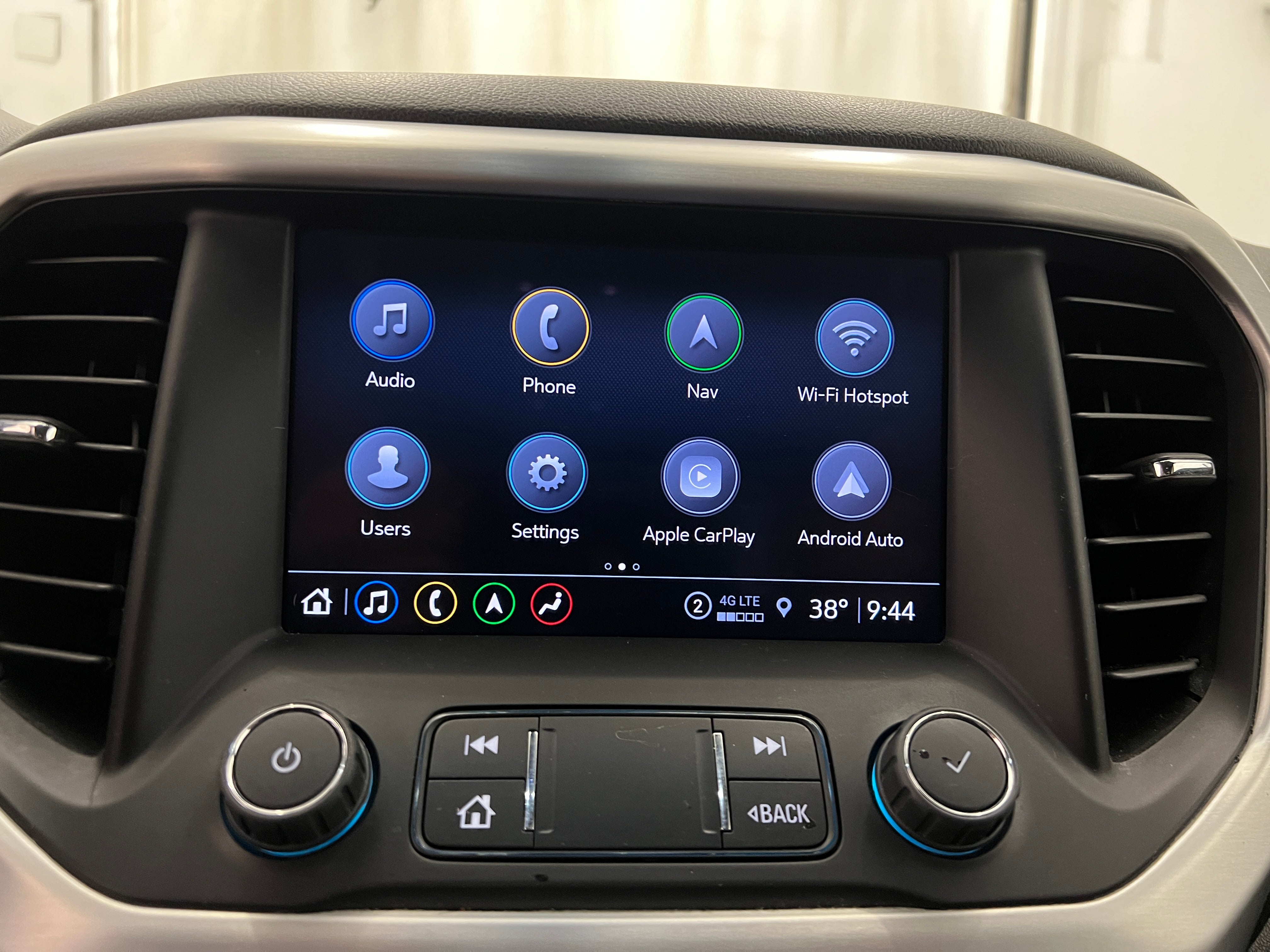 2023 GMC Acadia SLT 4