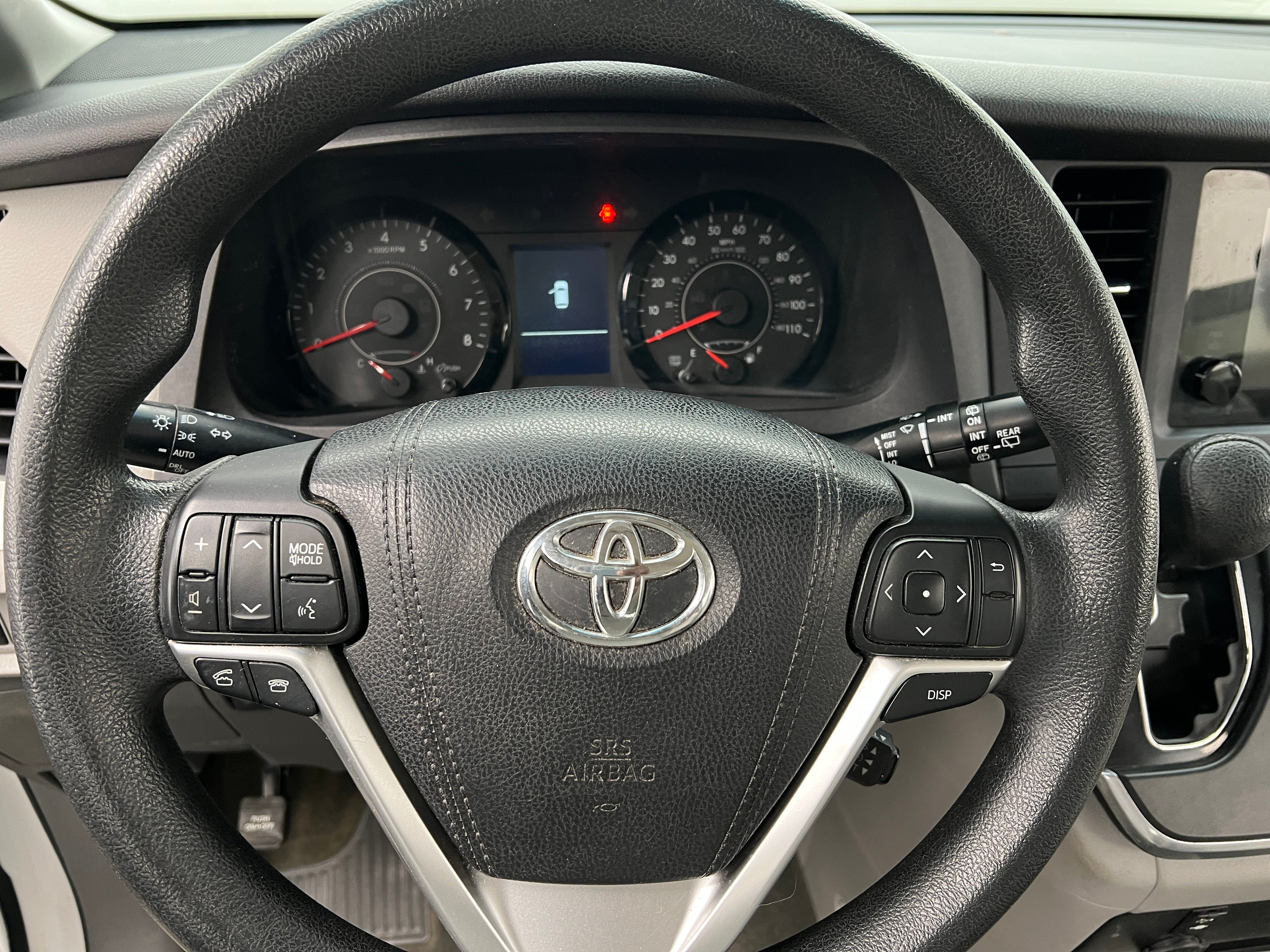 2015 Toyota Sienna LE 5