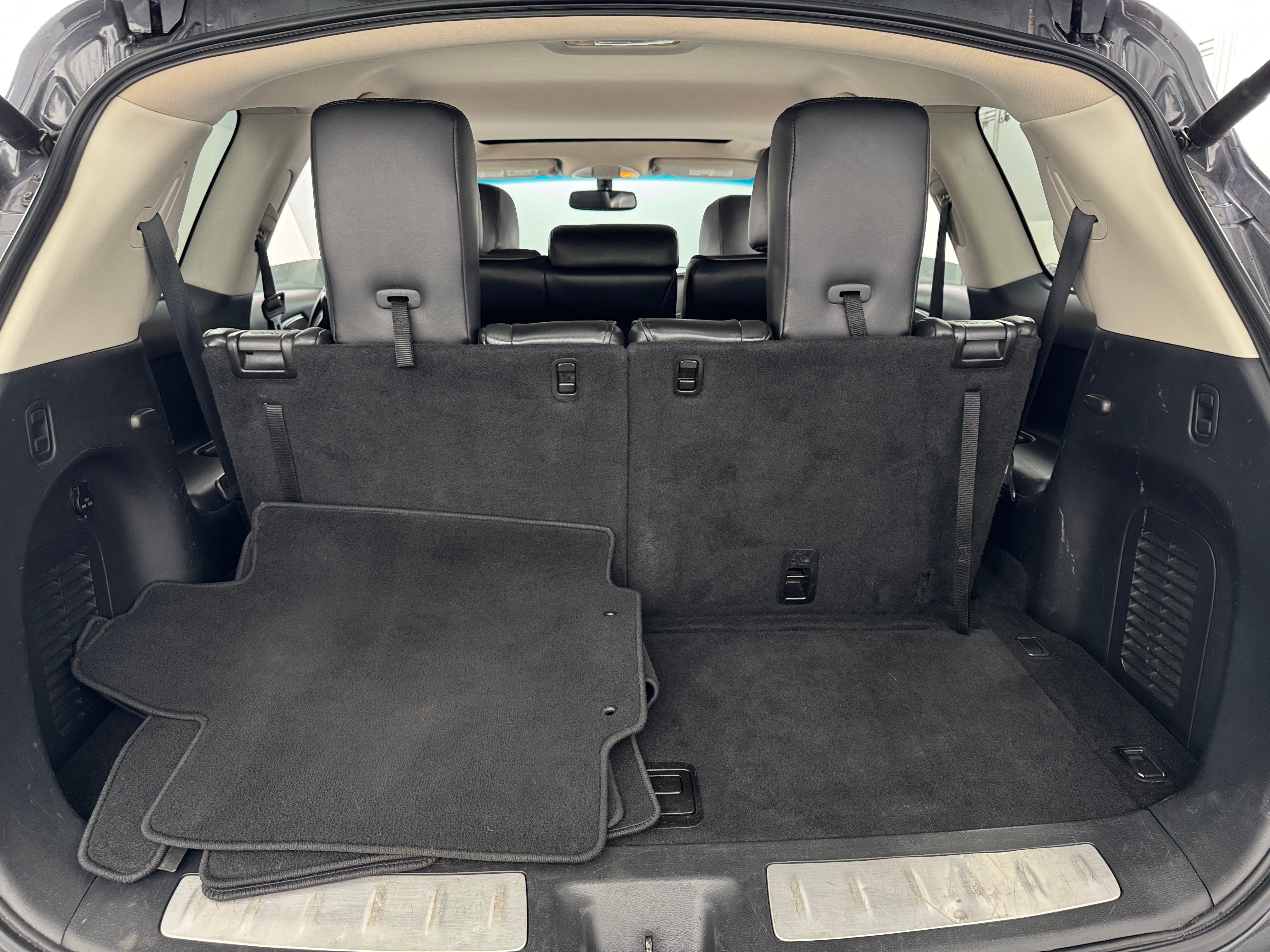 2013 INFINITI JX35  6