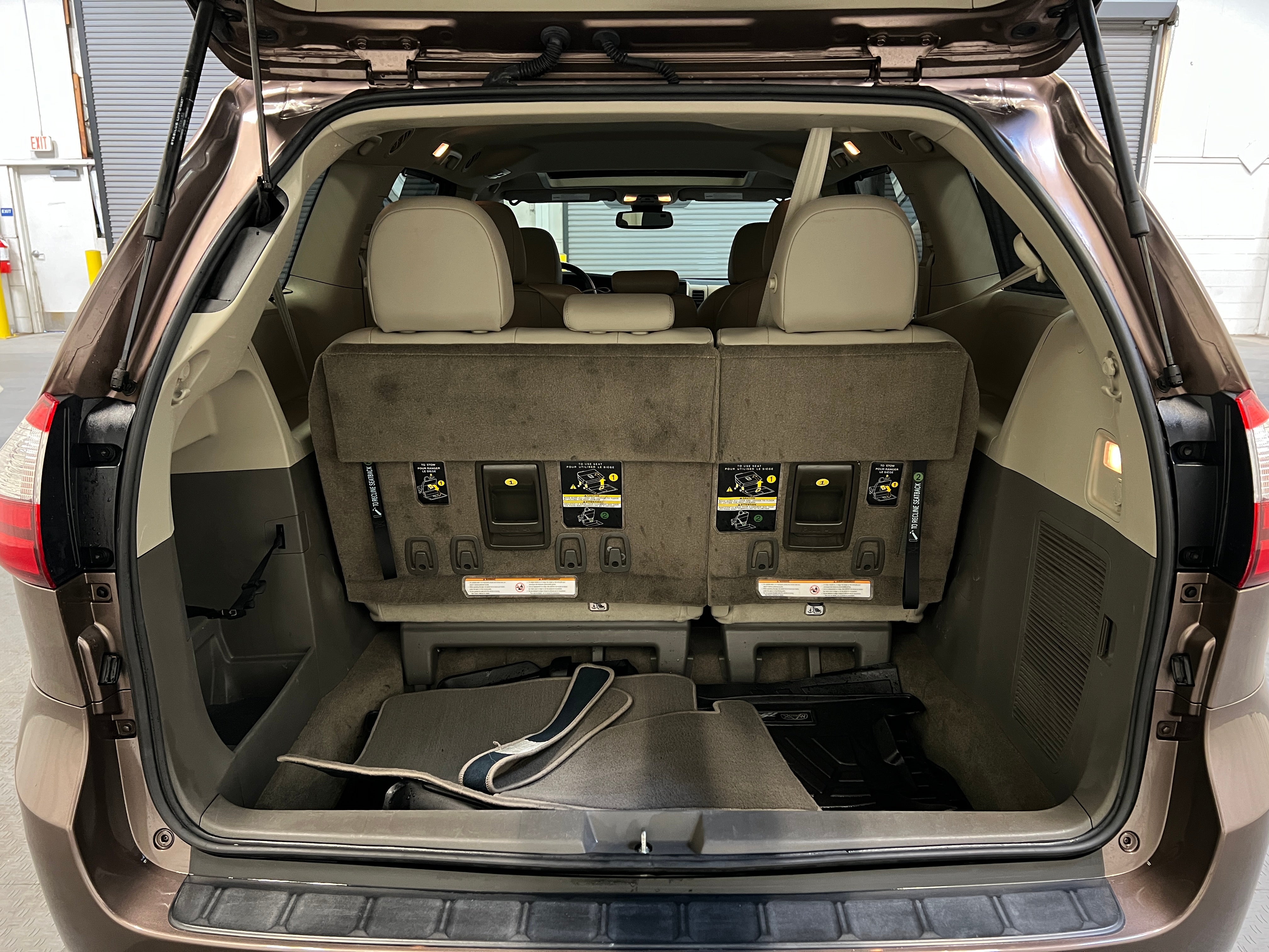 2018 Toyota Sienna XLE 6