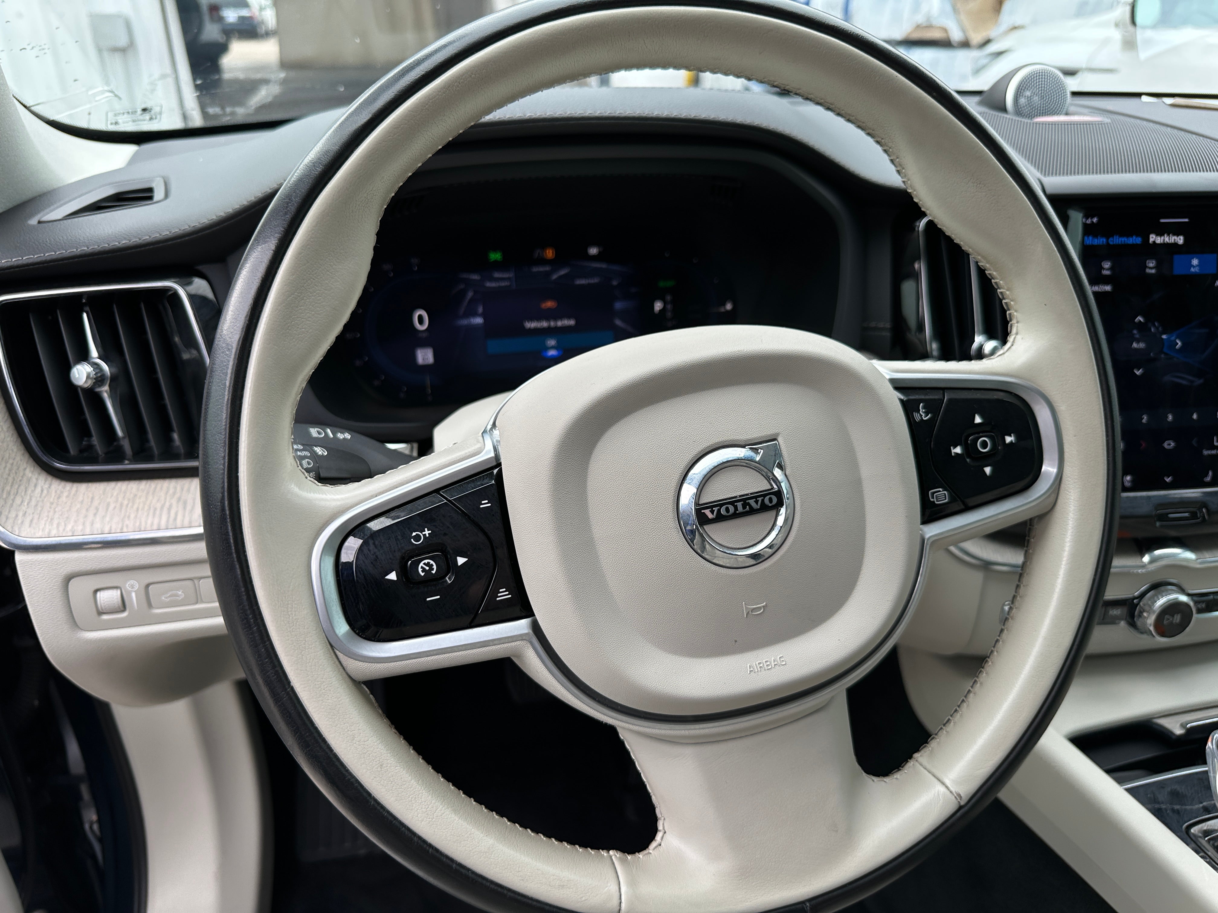 2022 Volvo XC60 Recharge Core 4