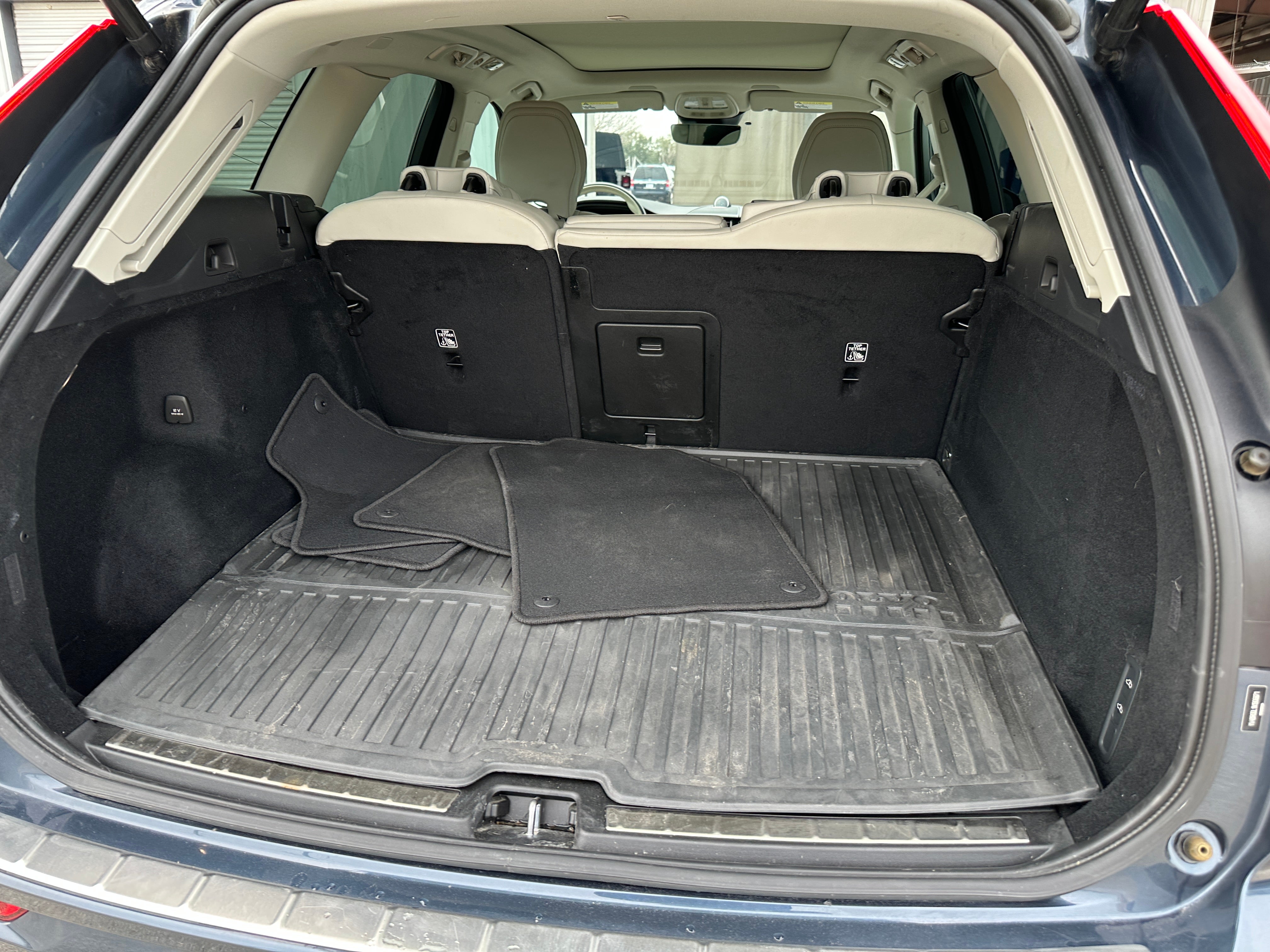 2022 Volvo XC60 Recharge Core 6