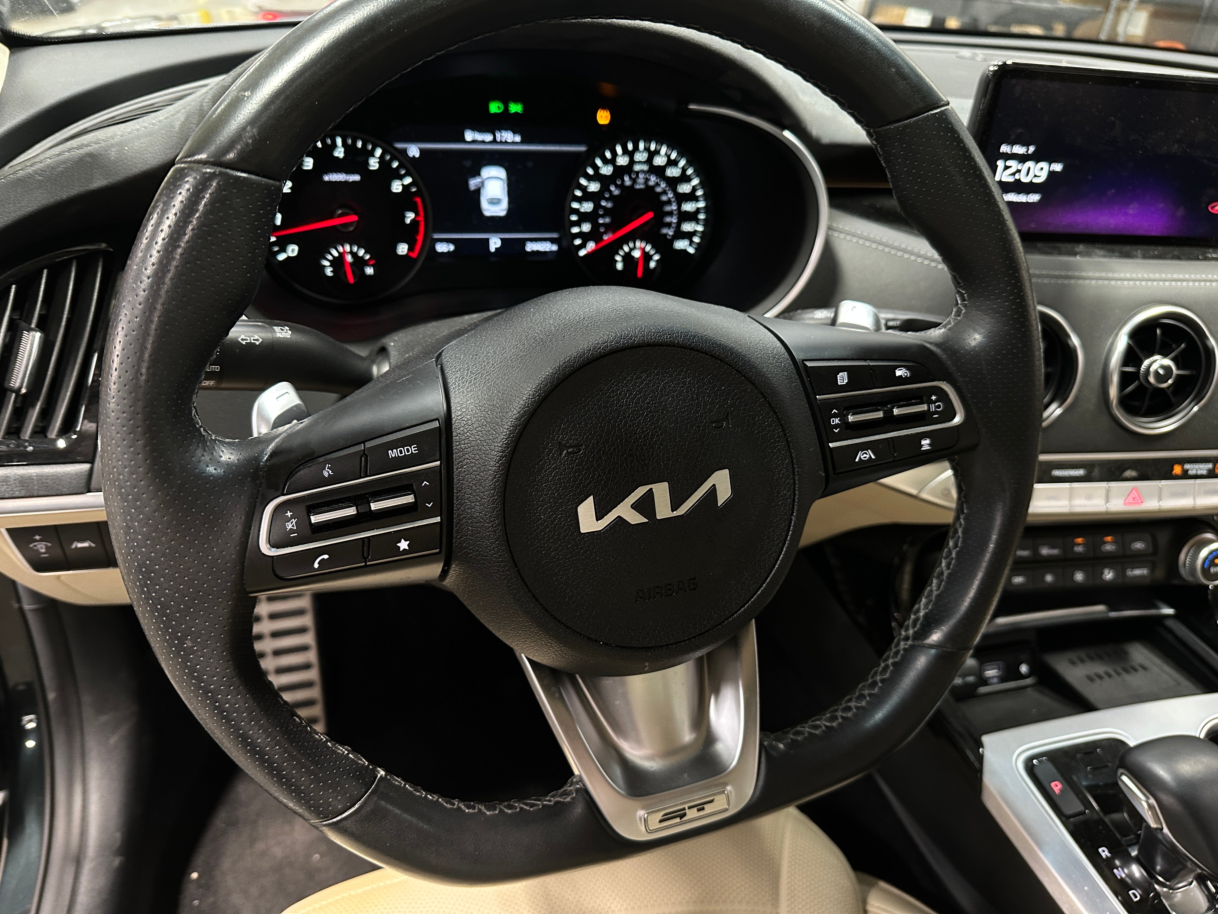 2023 Kia Stinger GT2 4