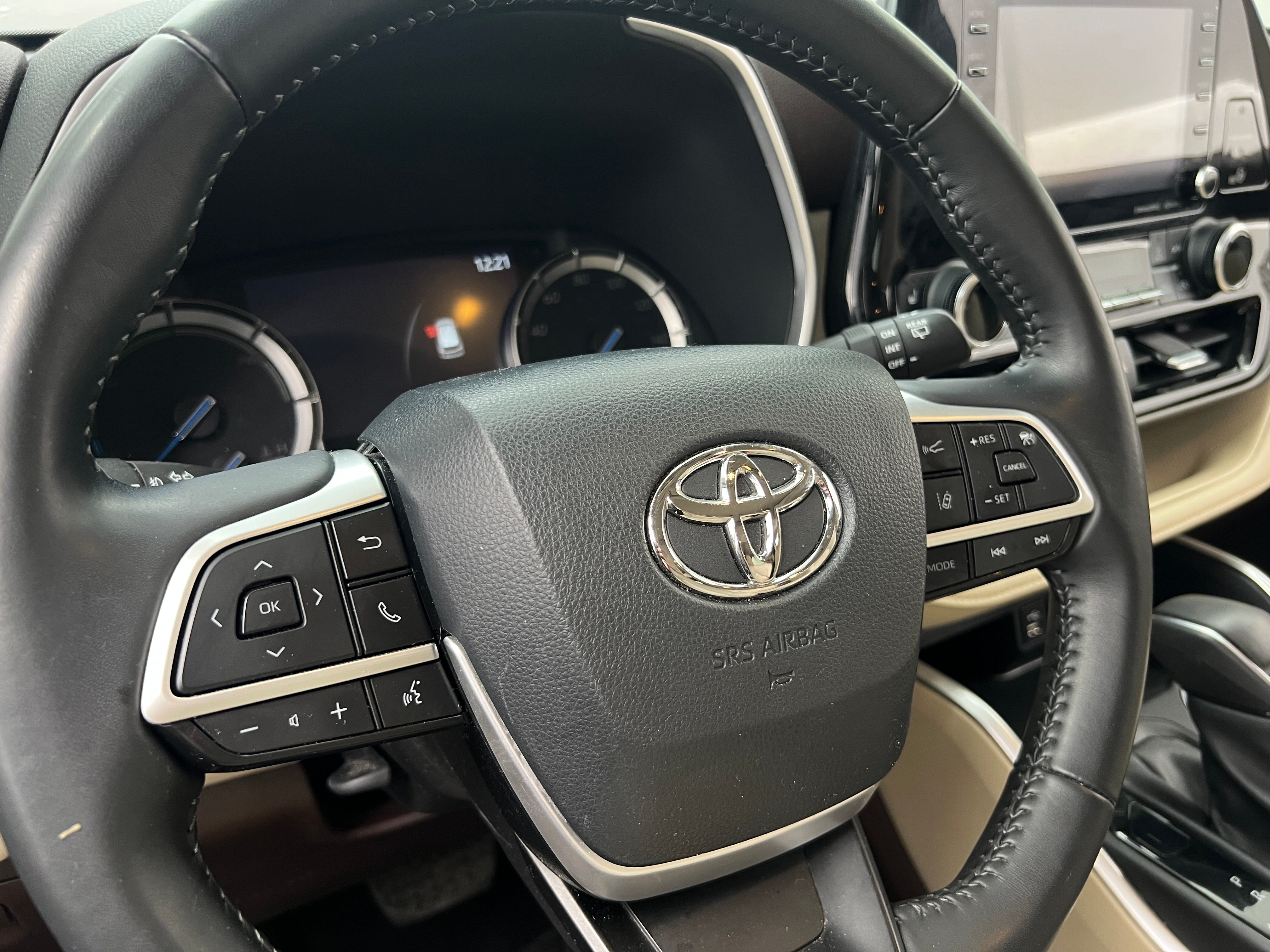 2022 Toyota Highlander XLE 4