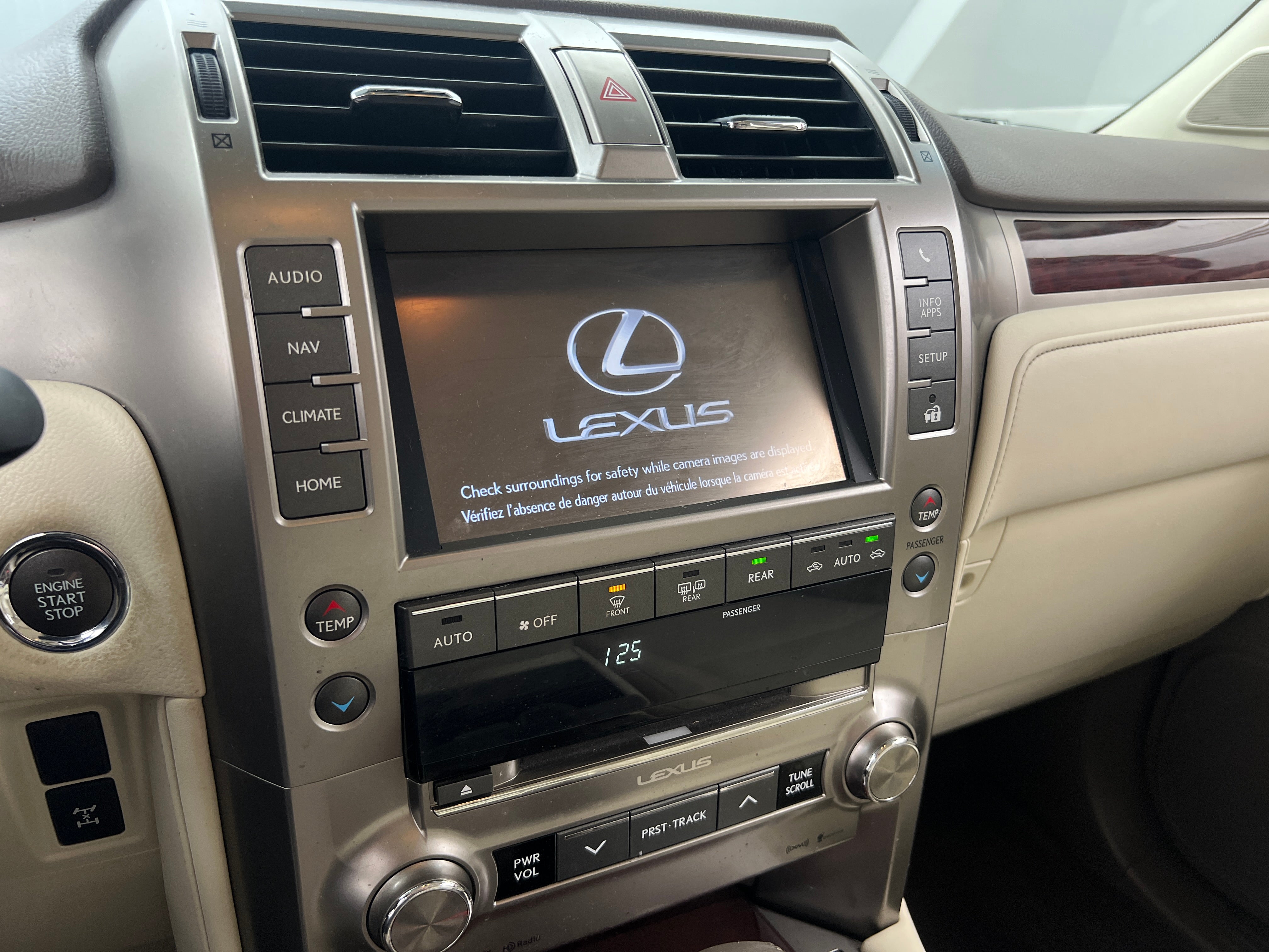 2016 Lexus GX 460 3