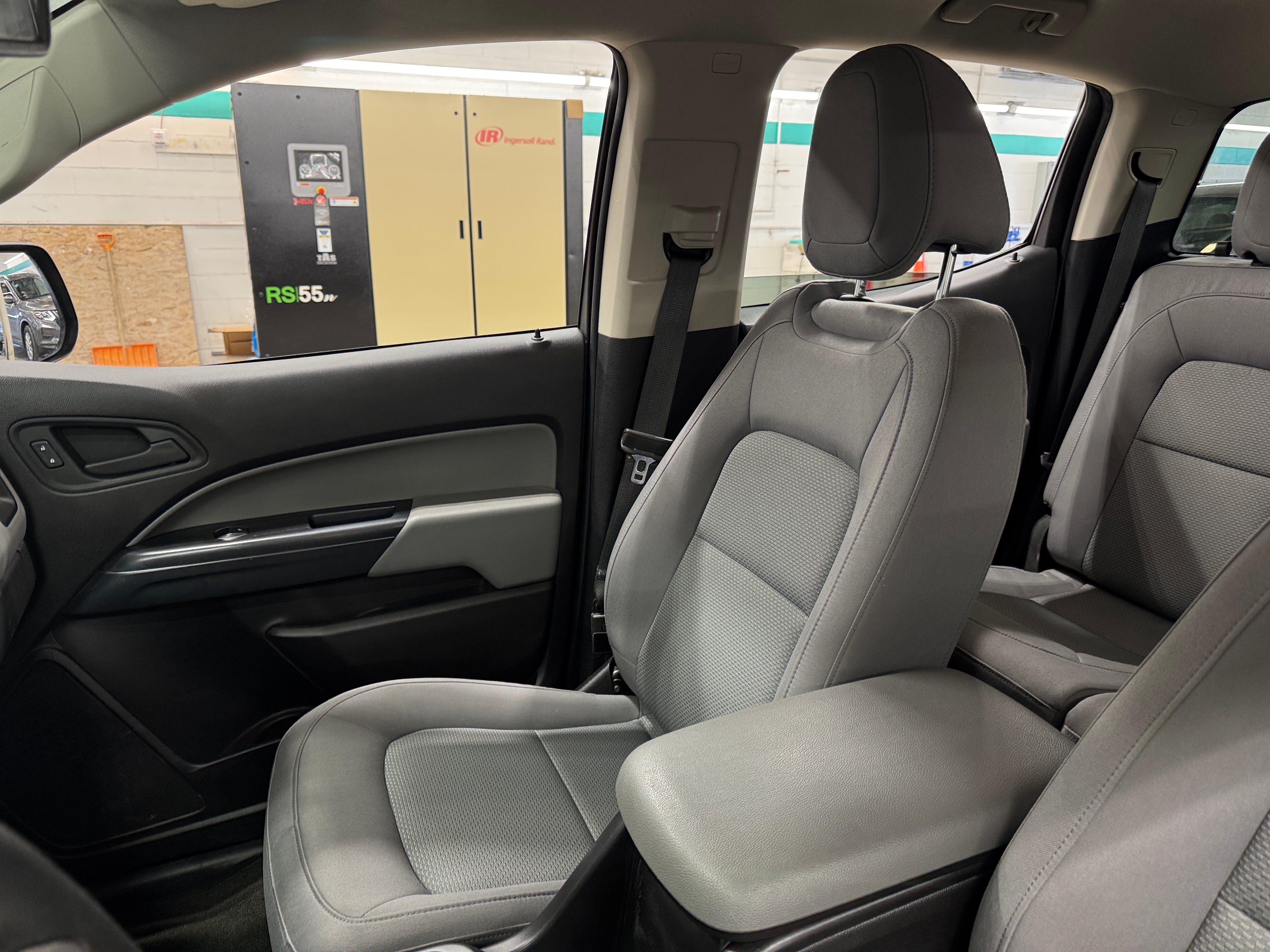 2016 Chevrolet Colorado Work Truck 2
