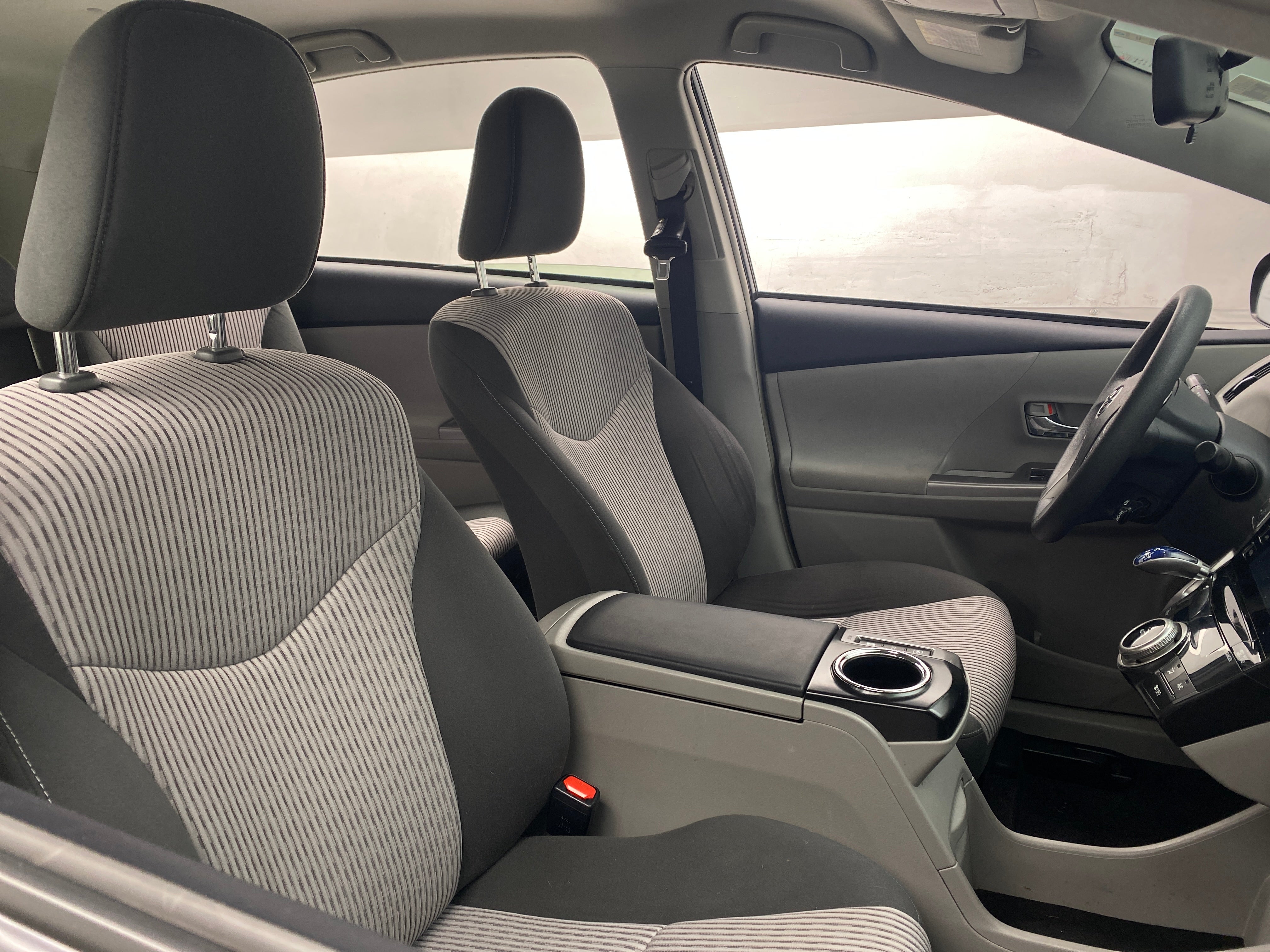 2015 Toyota Prius v Three 2