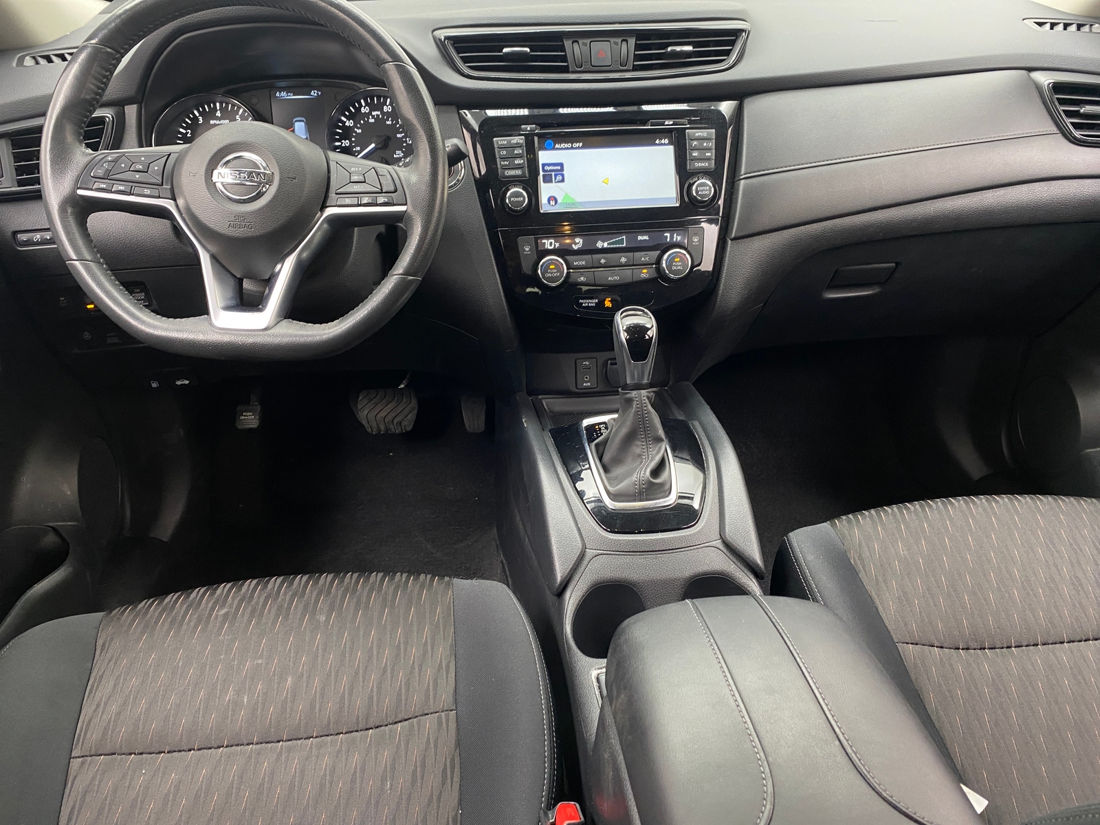 Thumbnail: 2017 Nissan Rogue - 3