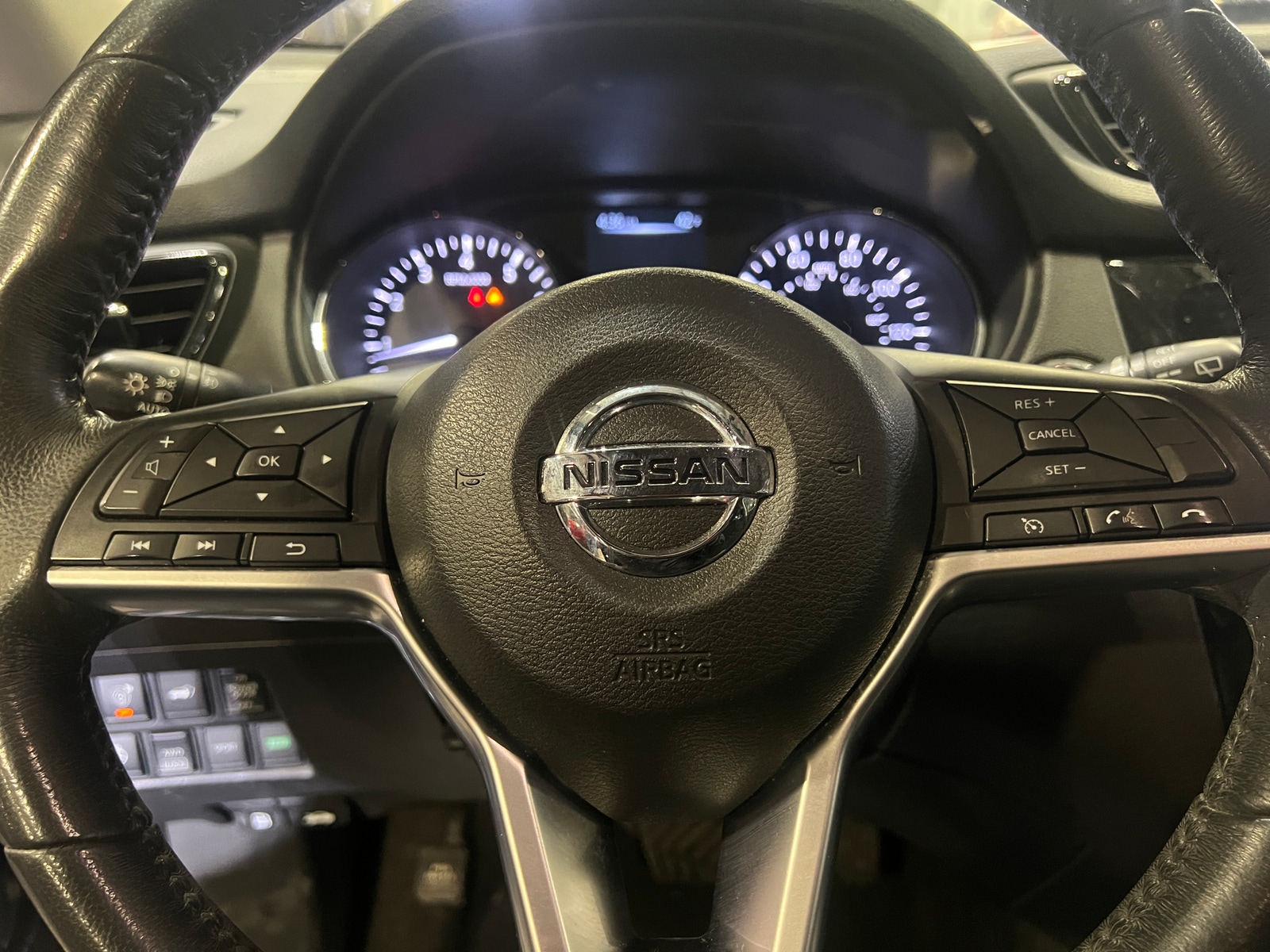 Thumbnail: 2017 Nissan Rogue - 5
