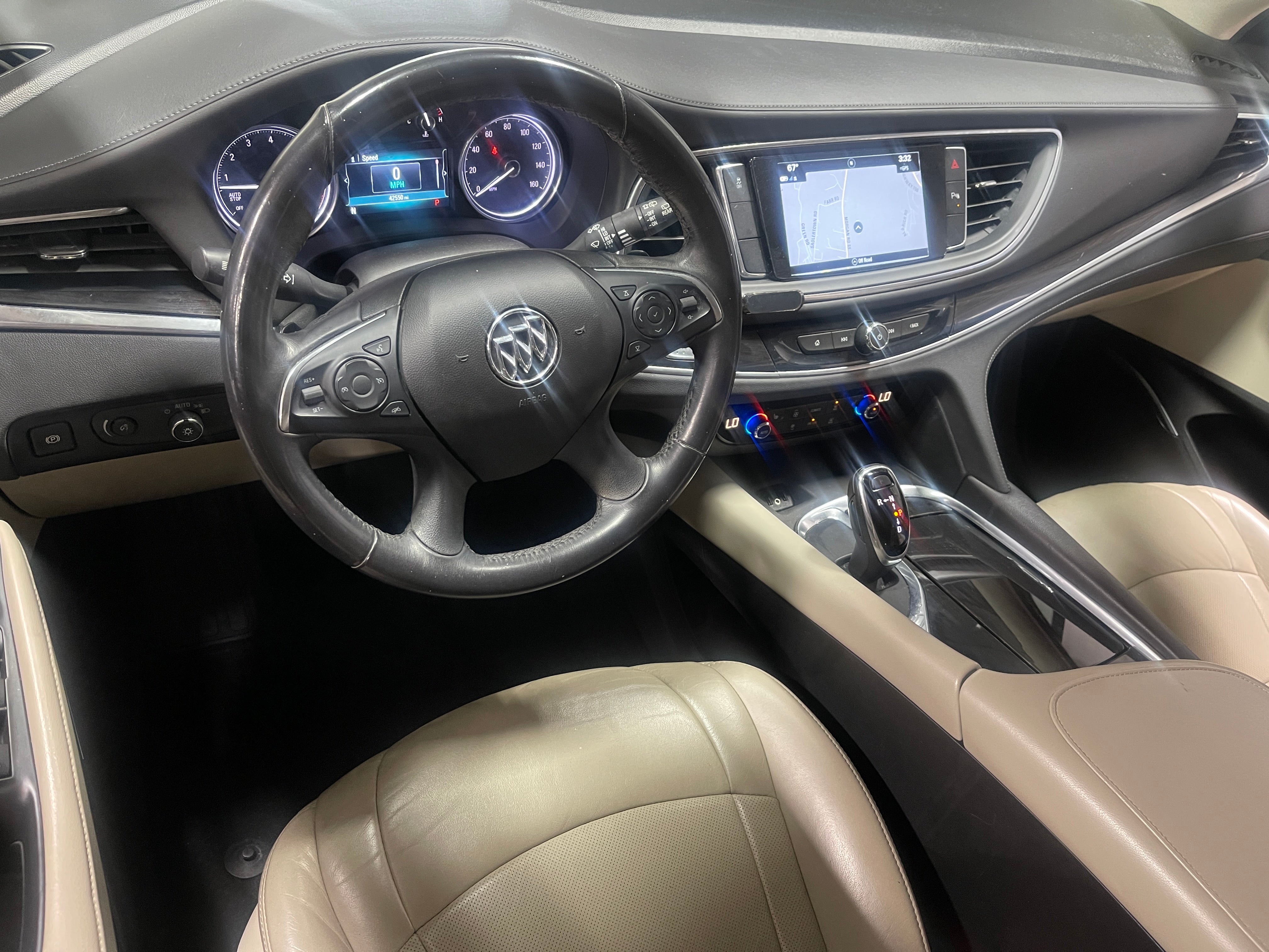 2018 Buick Enclave Essence 2