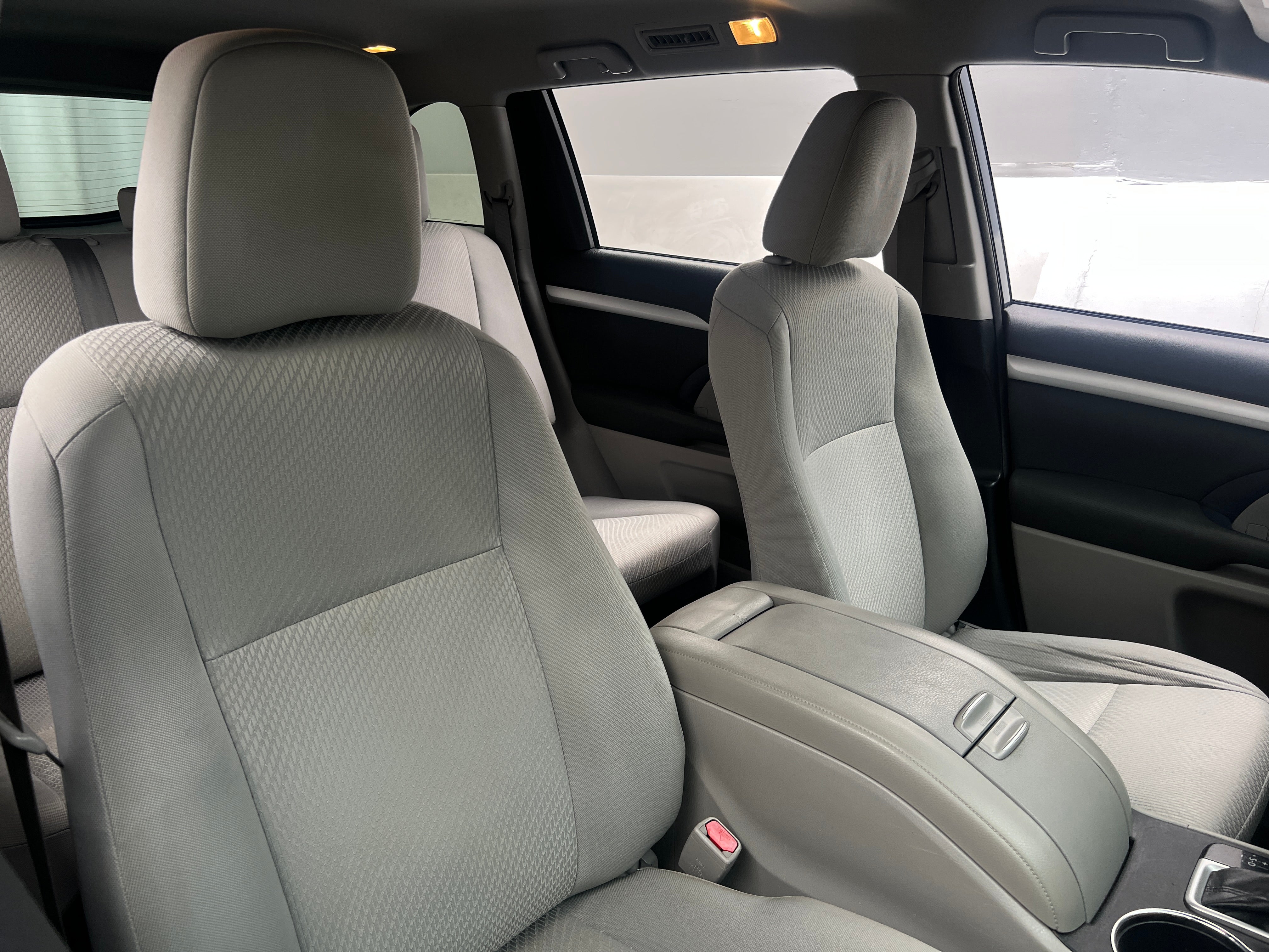 2018 Toyota Highlander LE 2