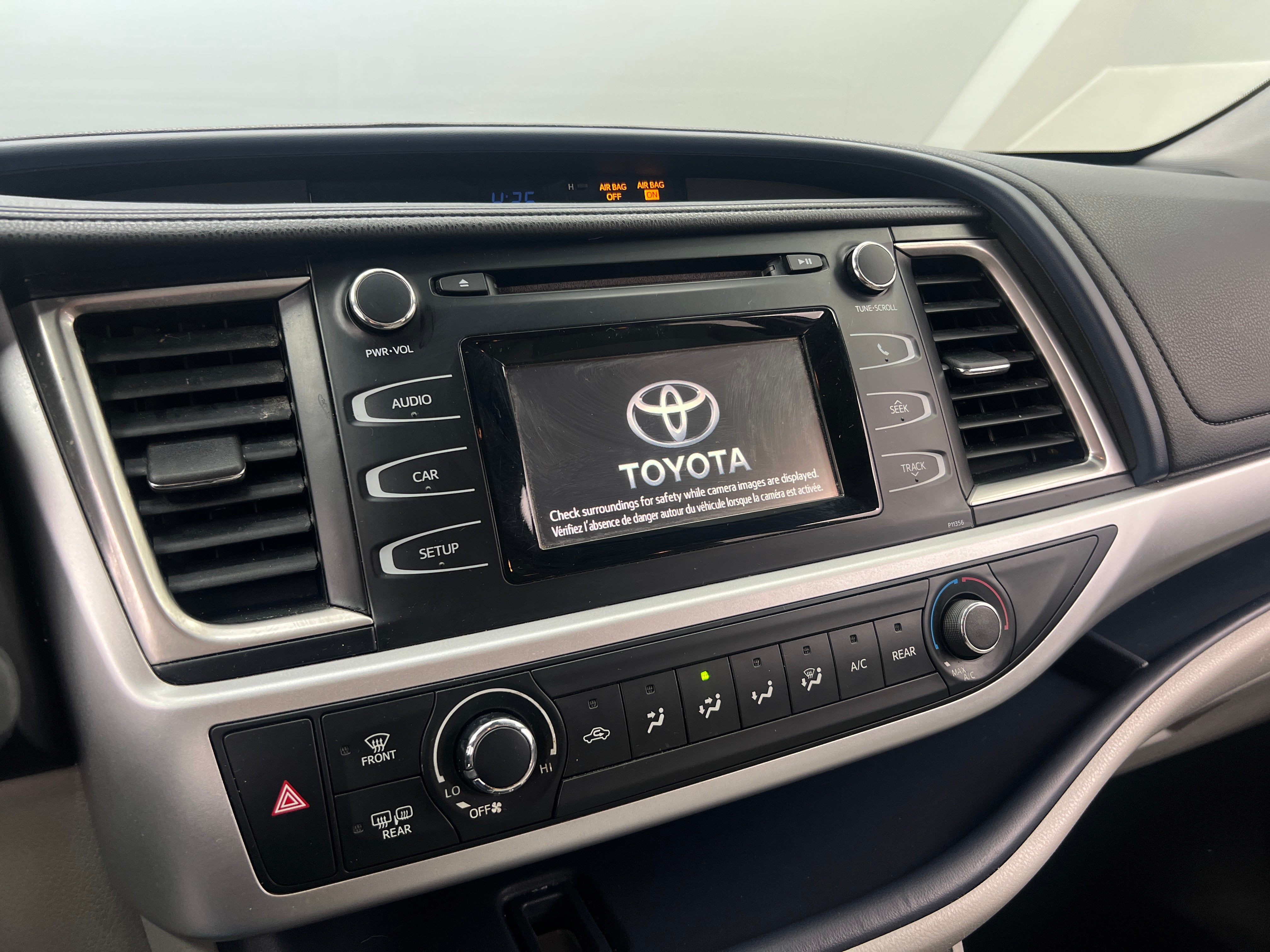 2018 Toyota Highlander LE 4