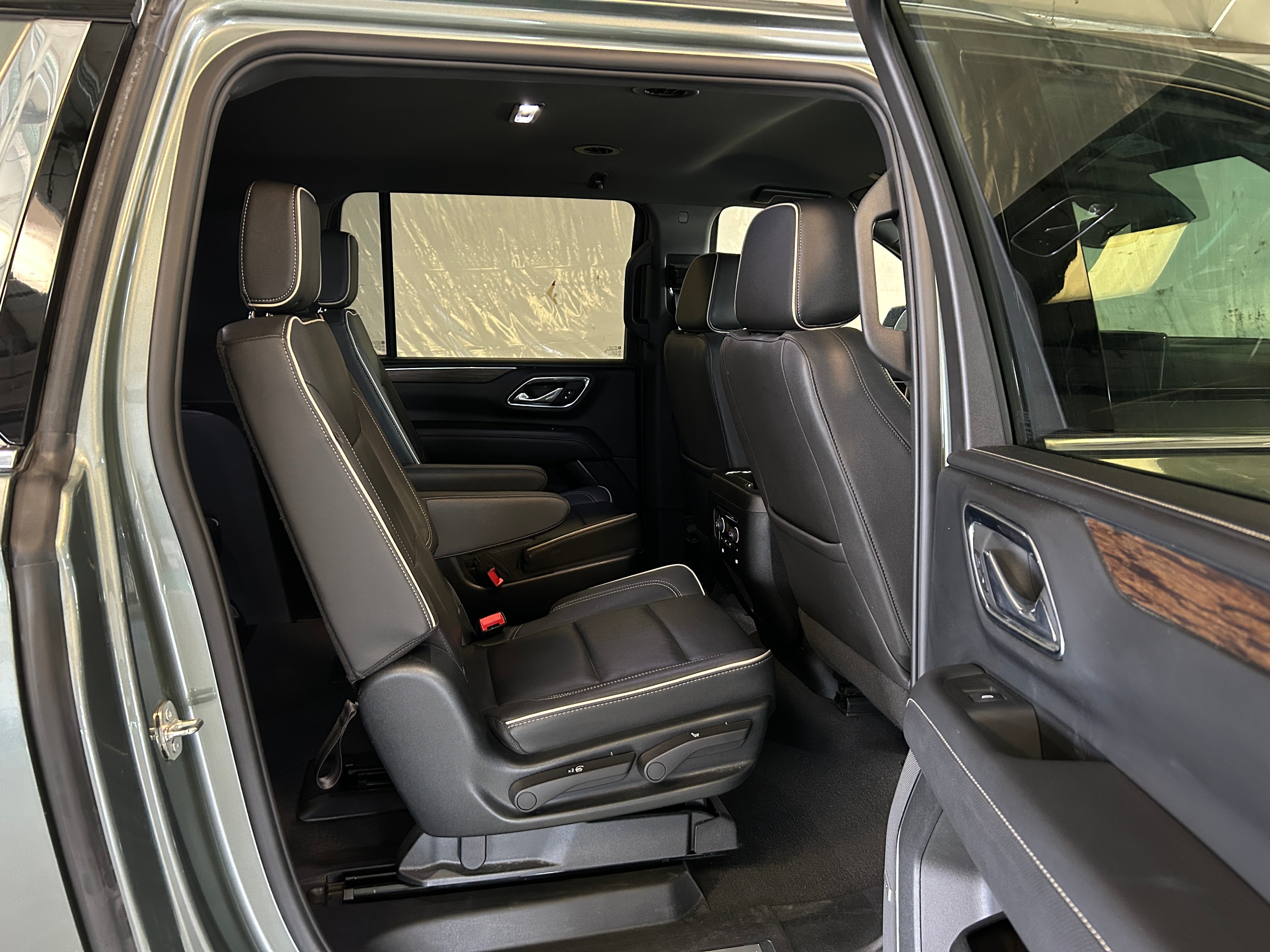 2023 Chevrolet Suburban Premier 5