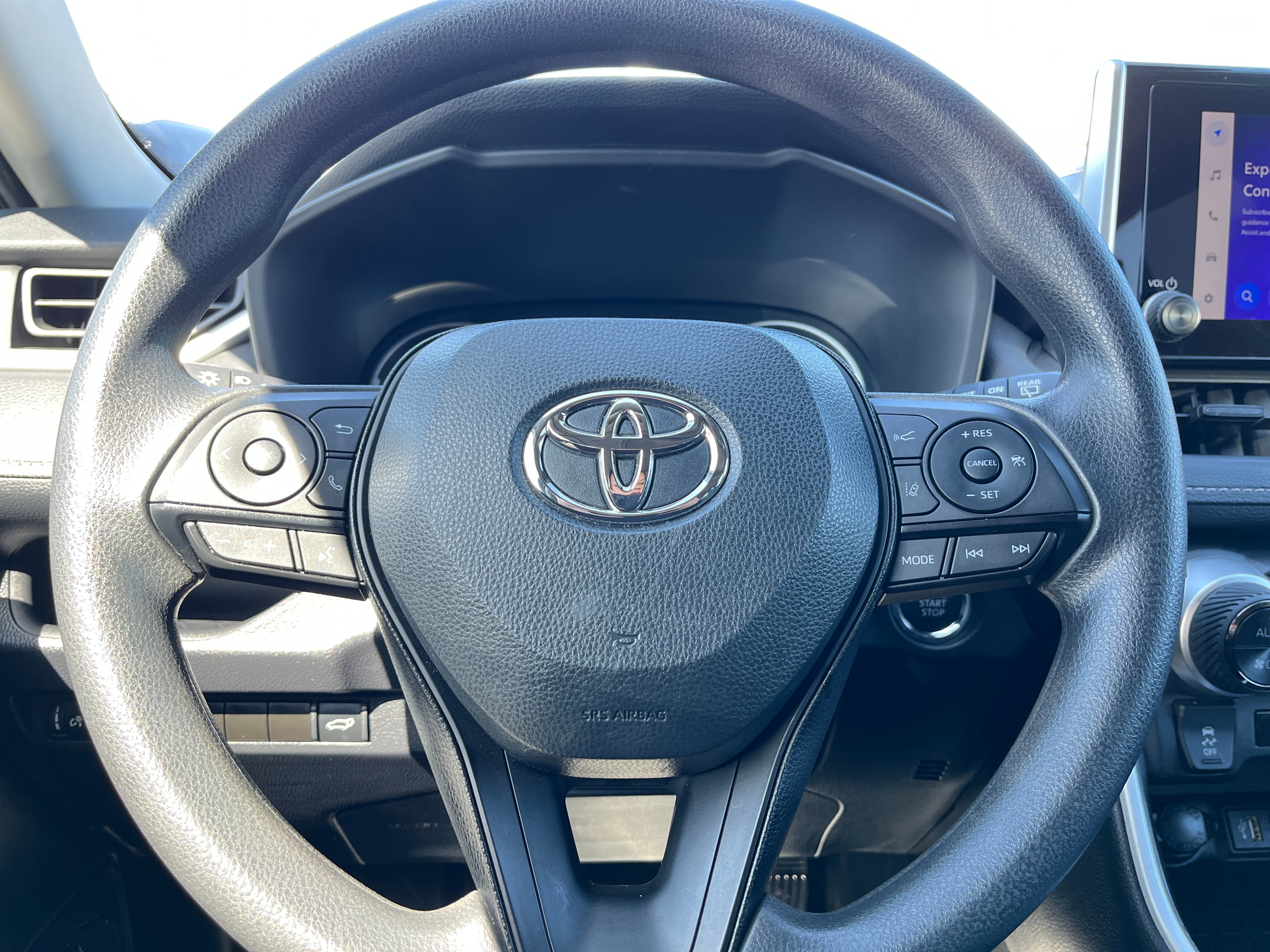 2024 Toyota RAV4 XLE 5
