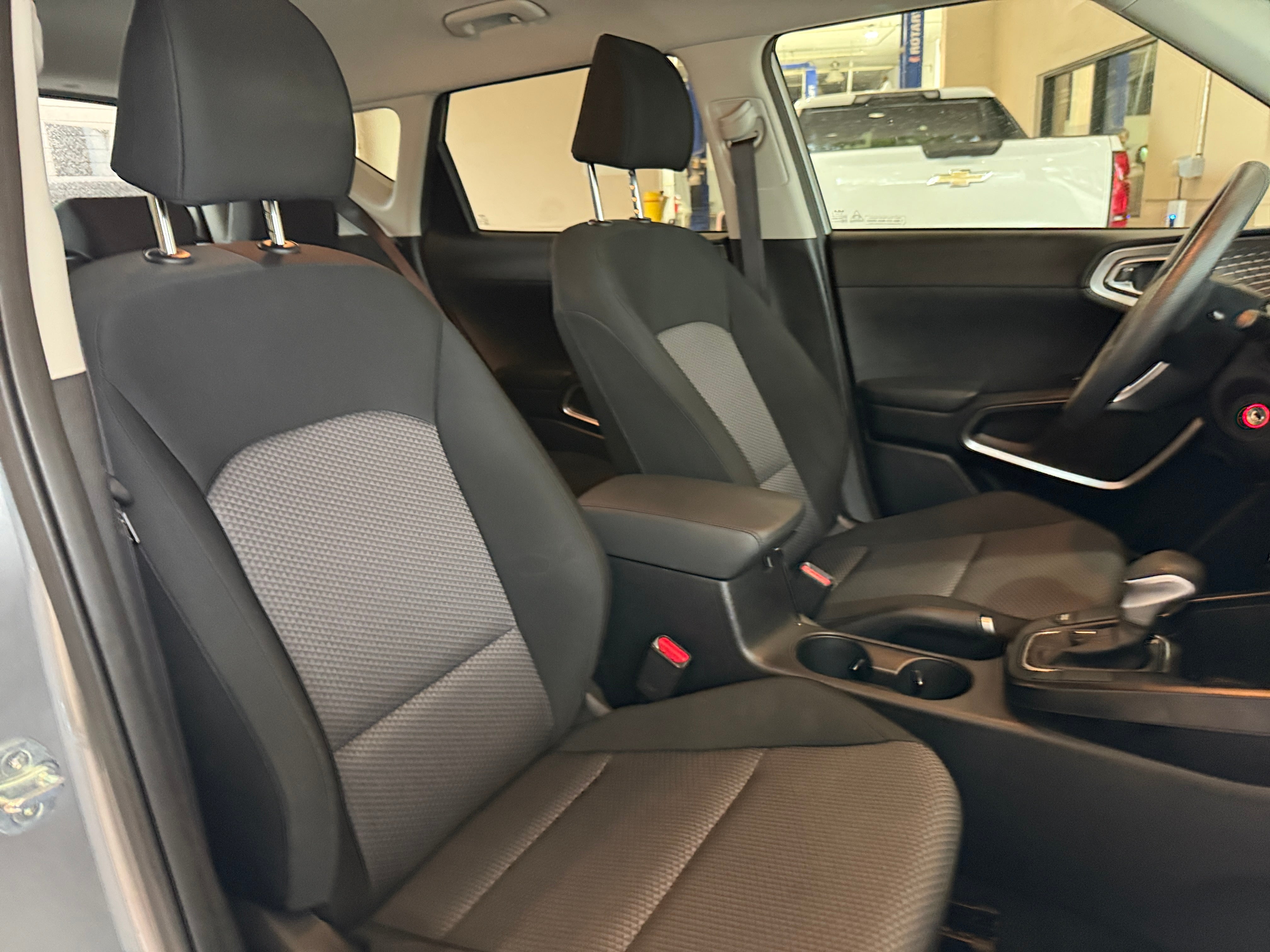 2024 Kia Soul LX 2