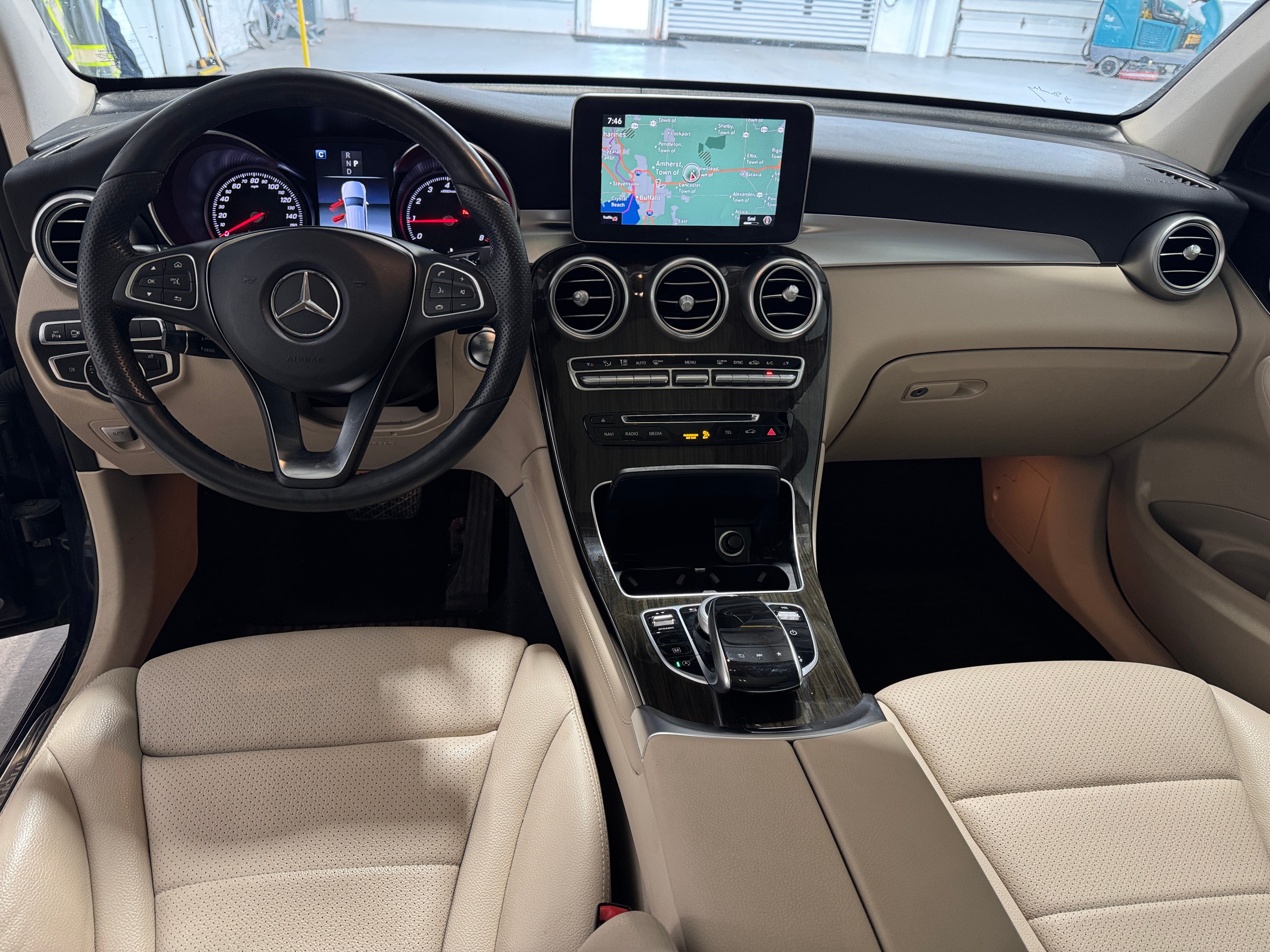 2018 Mercedes-Benz GLC 300 2