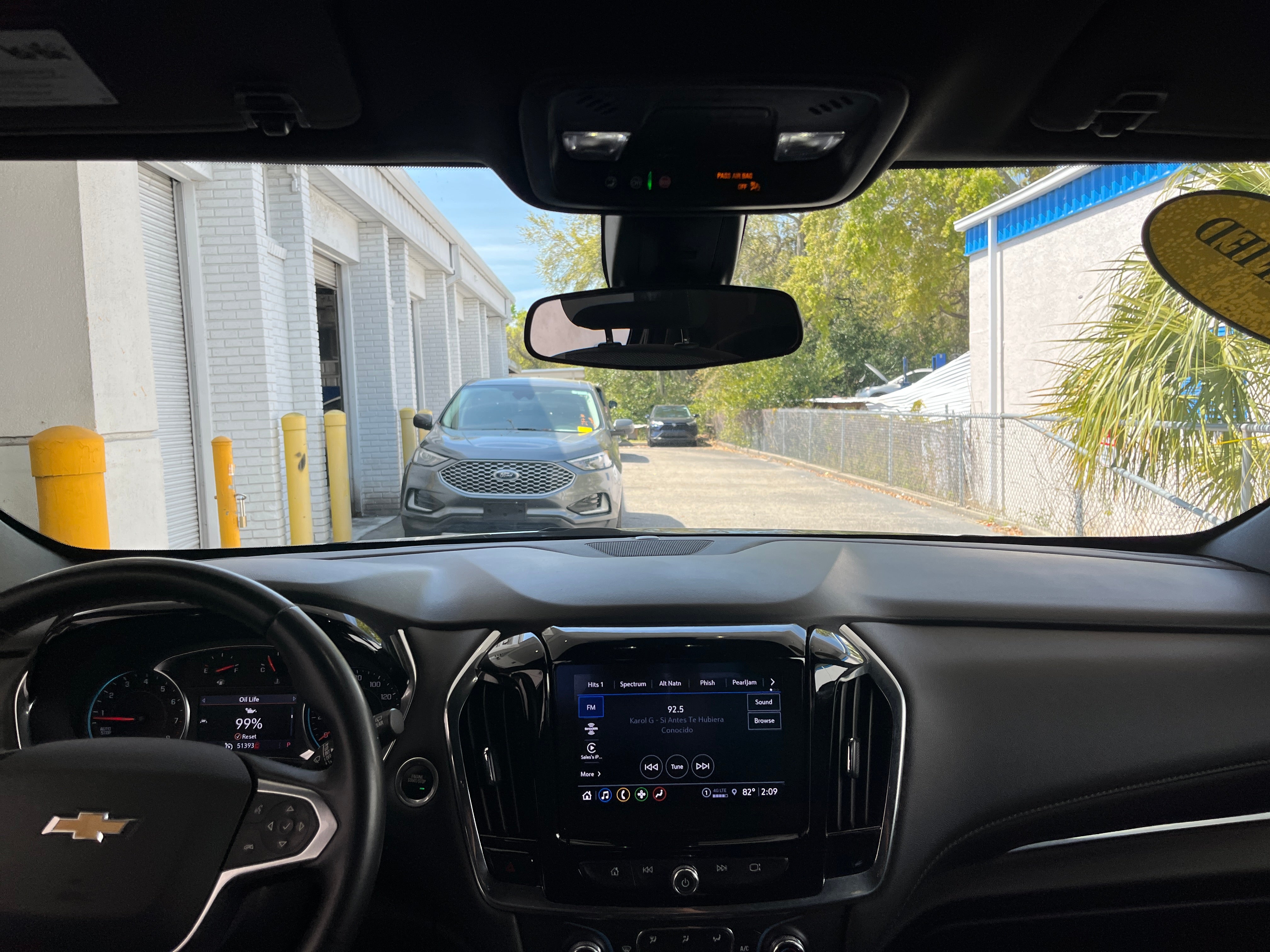 2023 Chevrolet Traverse LT 3