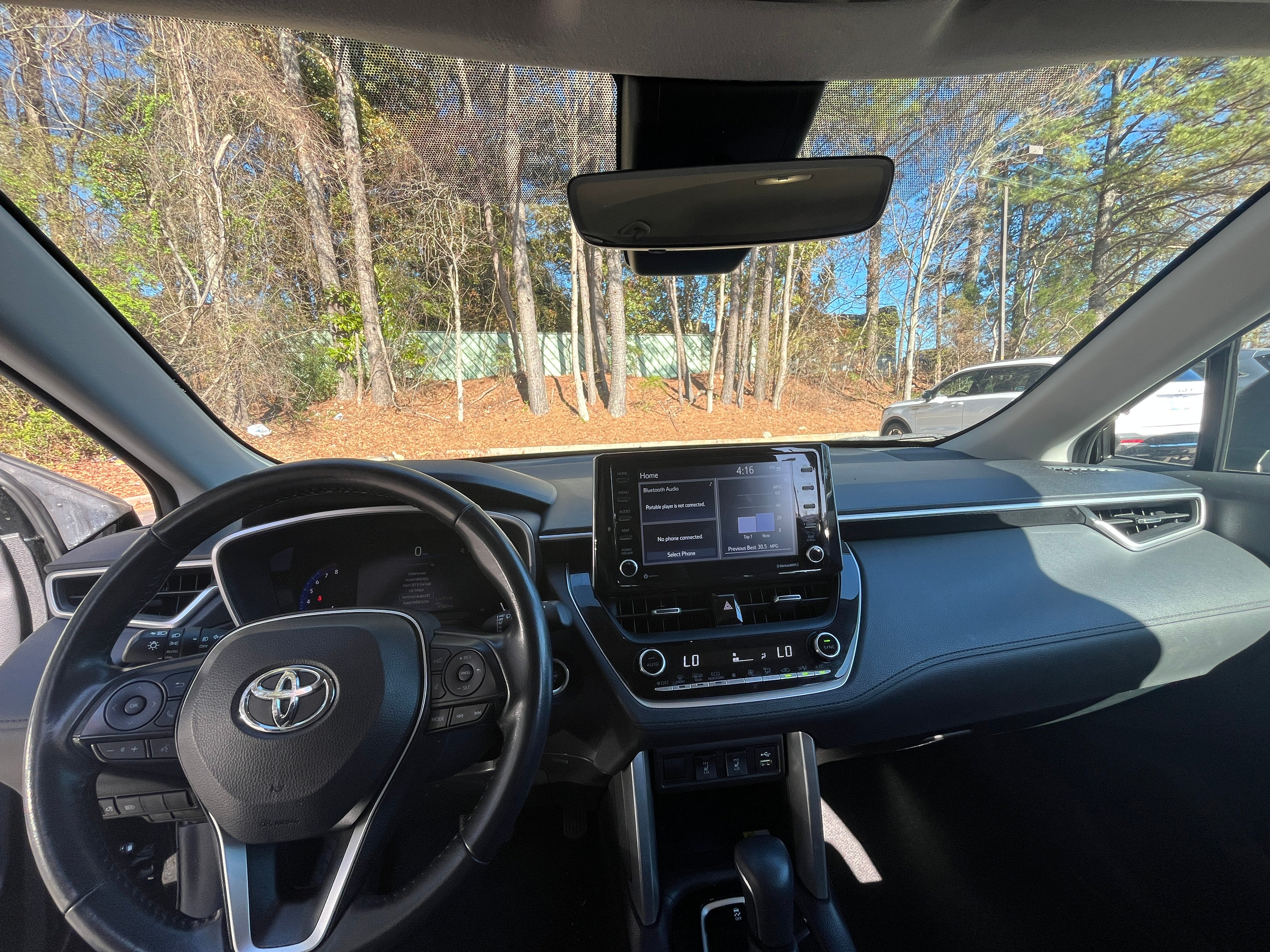 2022 Toyota Corolla Cross XLE 3