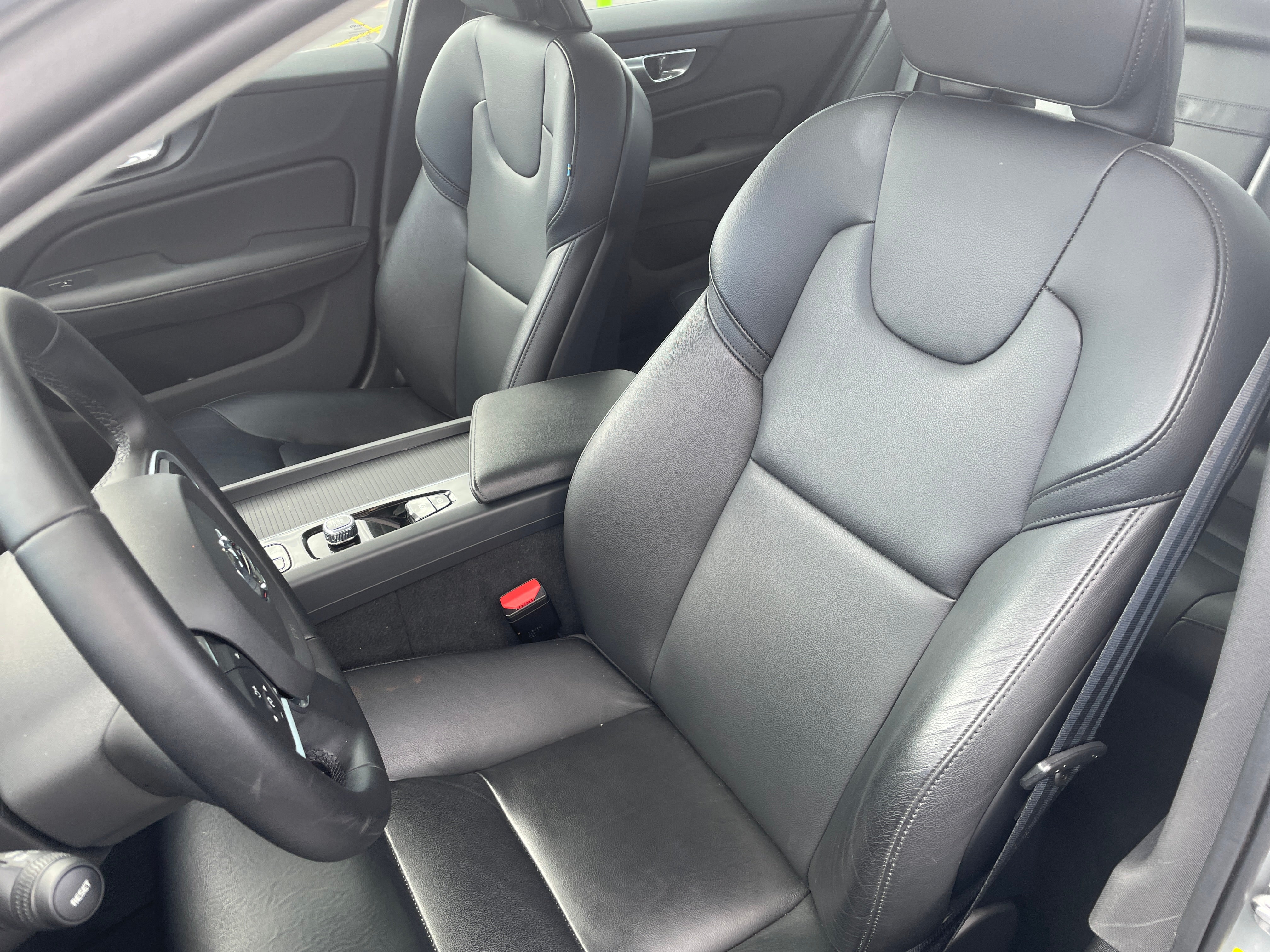 2024 Volvo S60 B5 Core 2