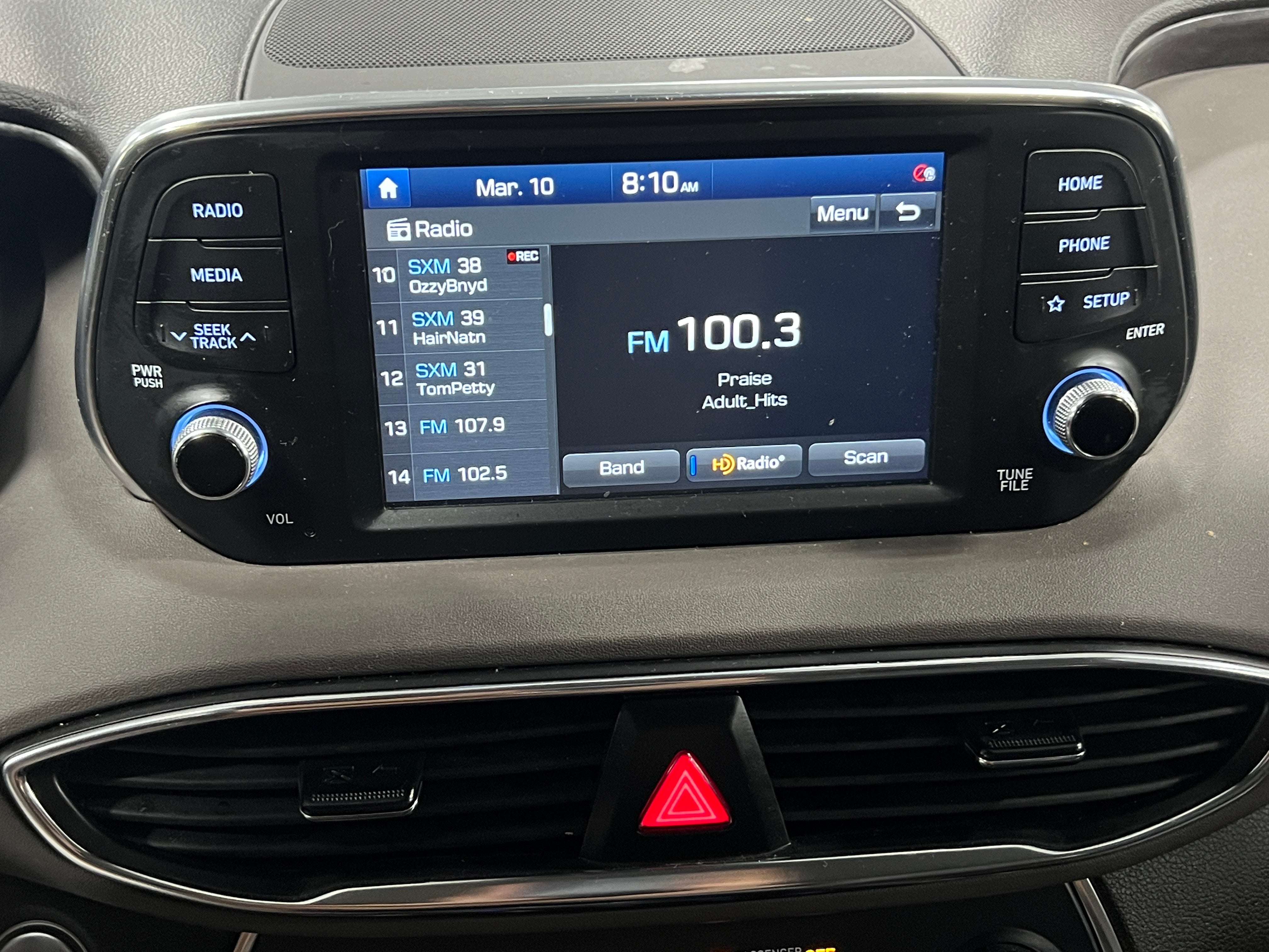 2020 Hyundai Santa Fe SEL 4