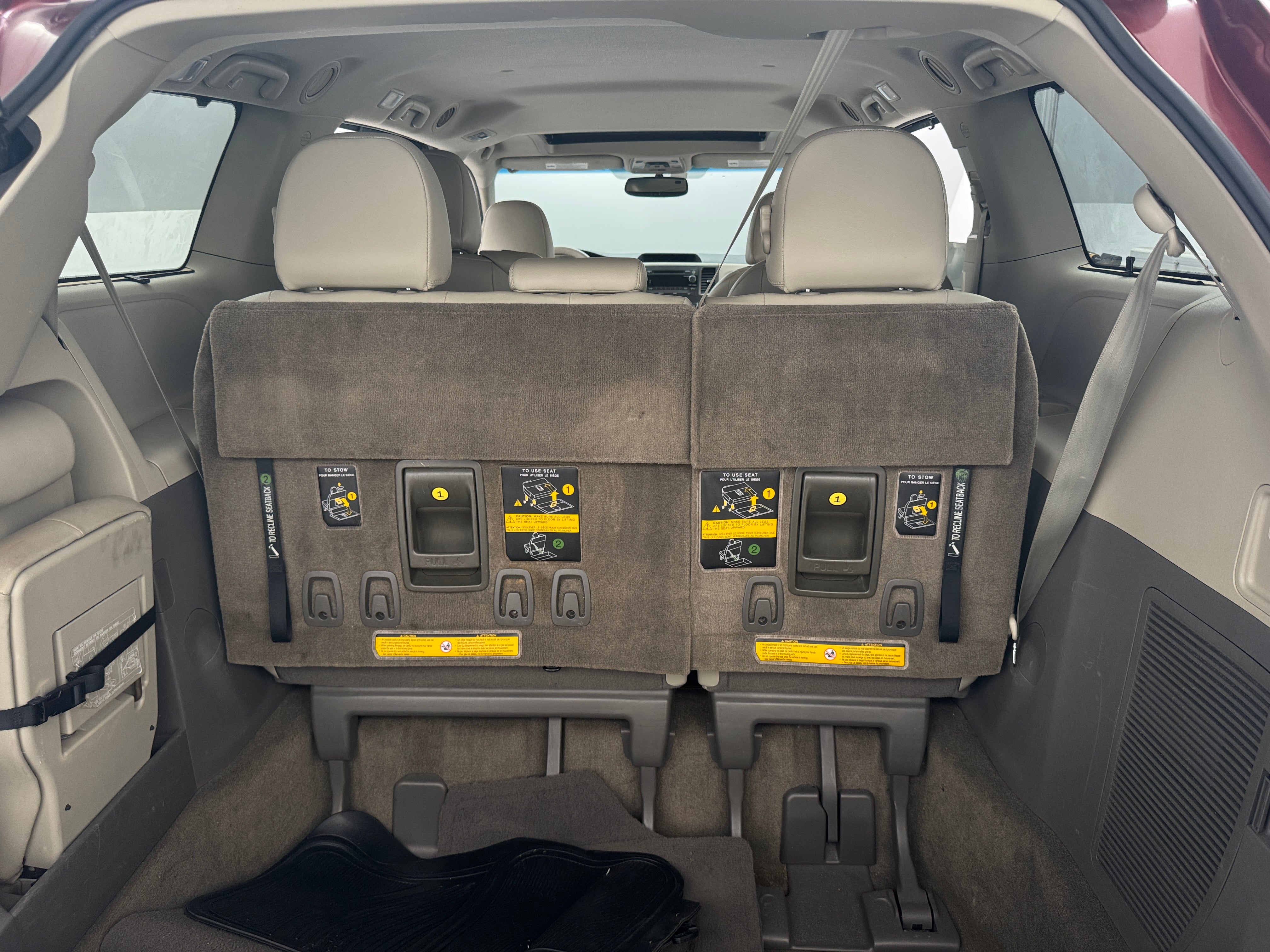 2013 Toyota Sienna XLE 6