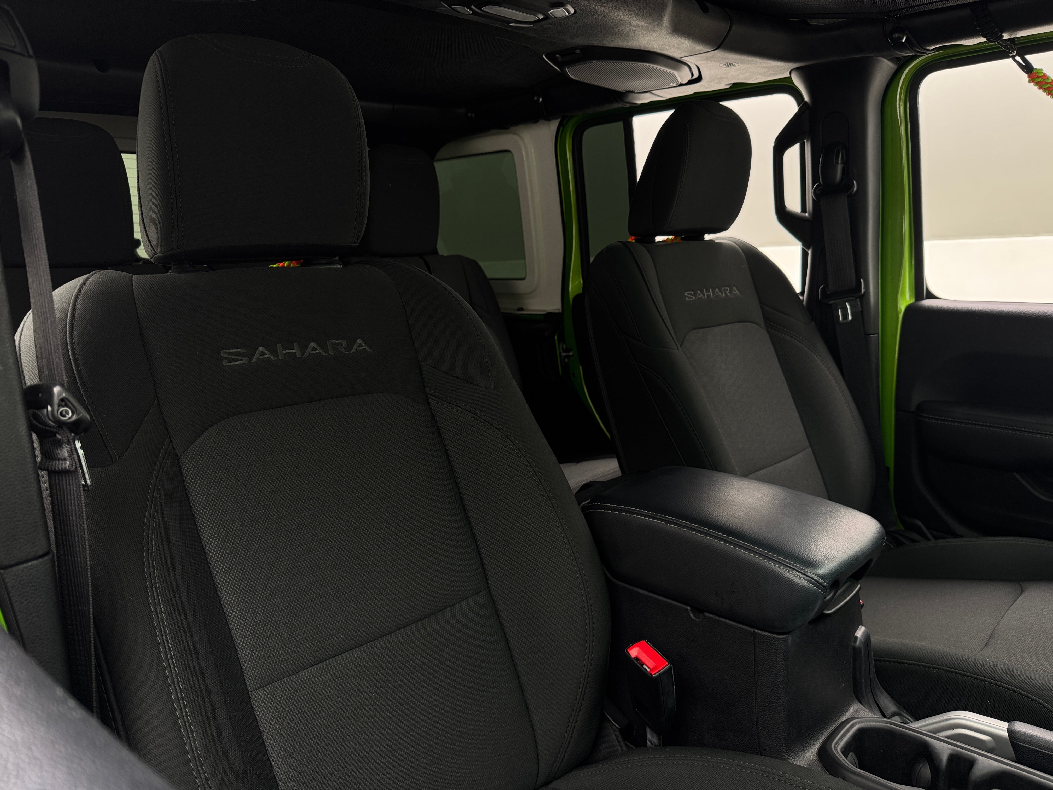 2018 Jeep Wrangler Unlimited Sahara 2