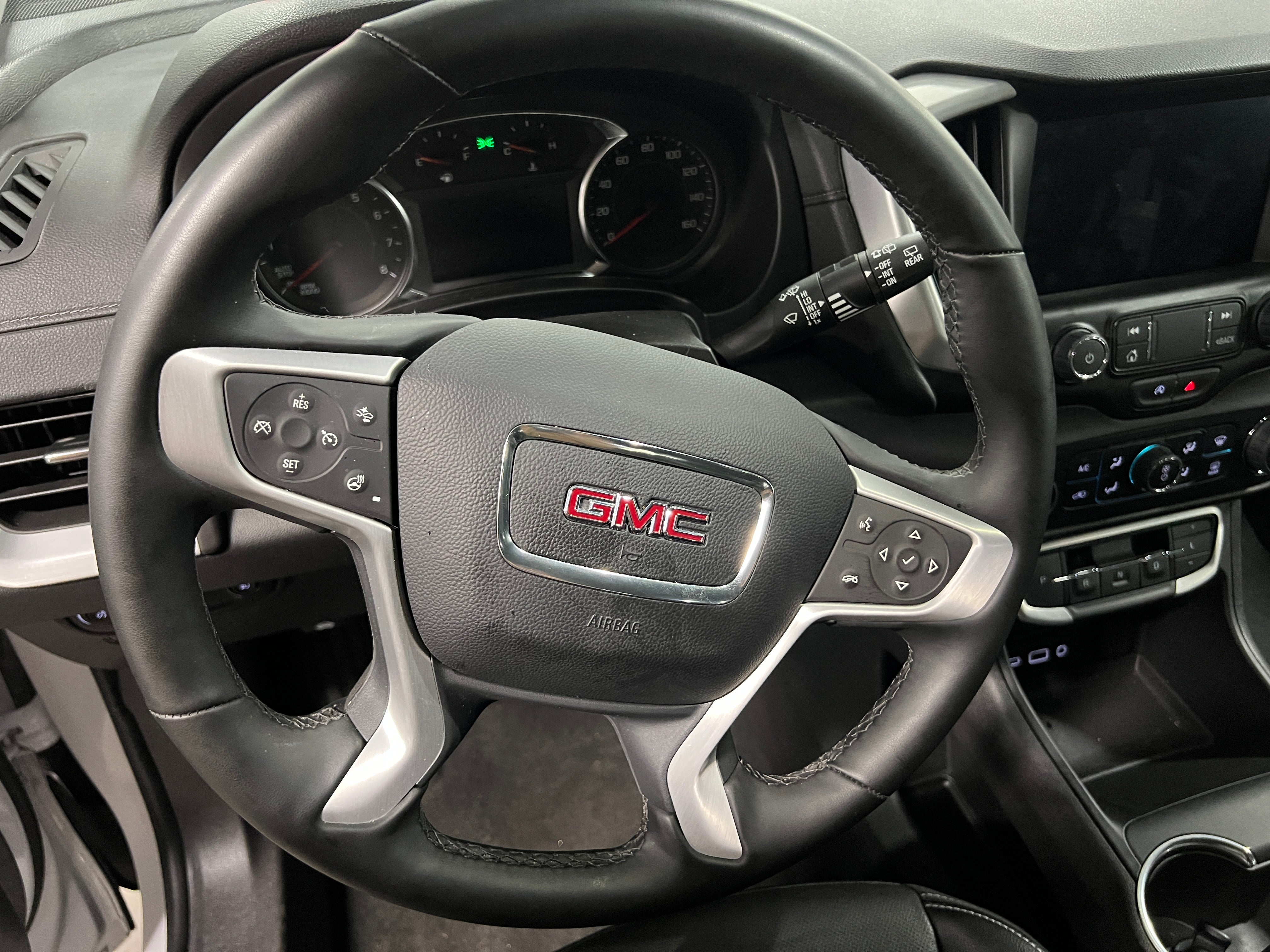 2024 GMC Terrain SLT 4