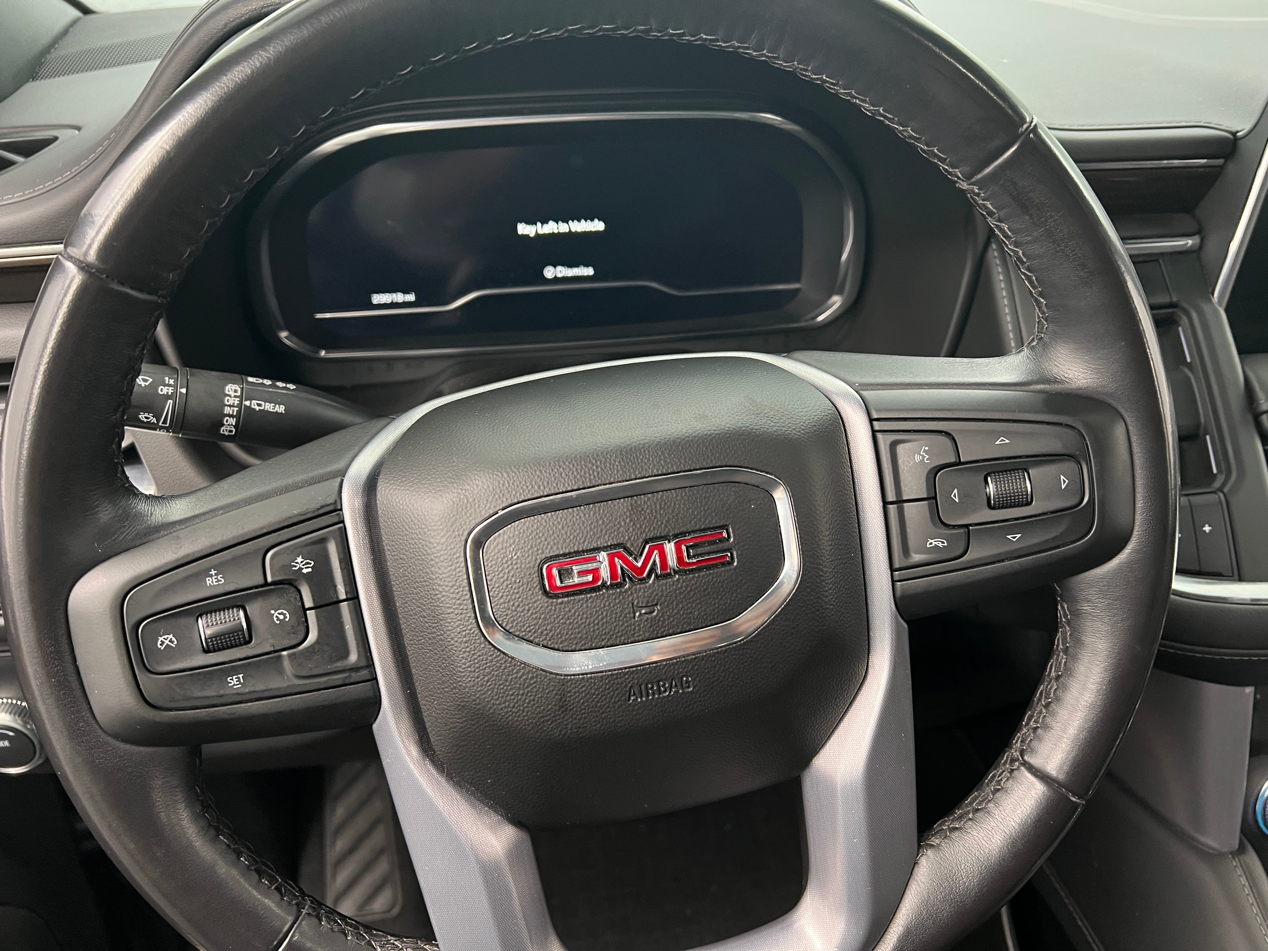 2022 GMC Yukon XL SLE 5