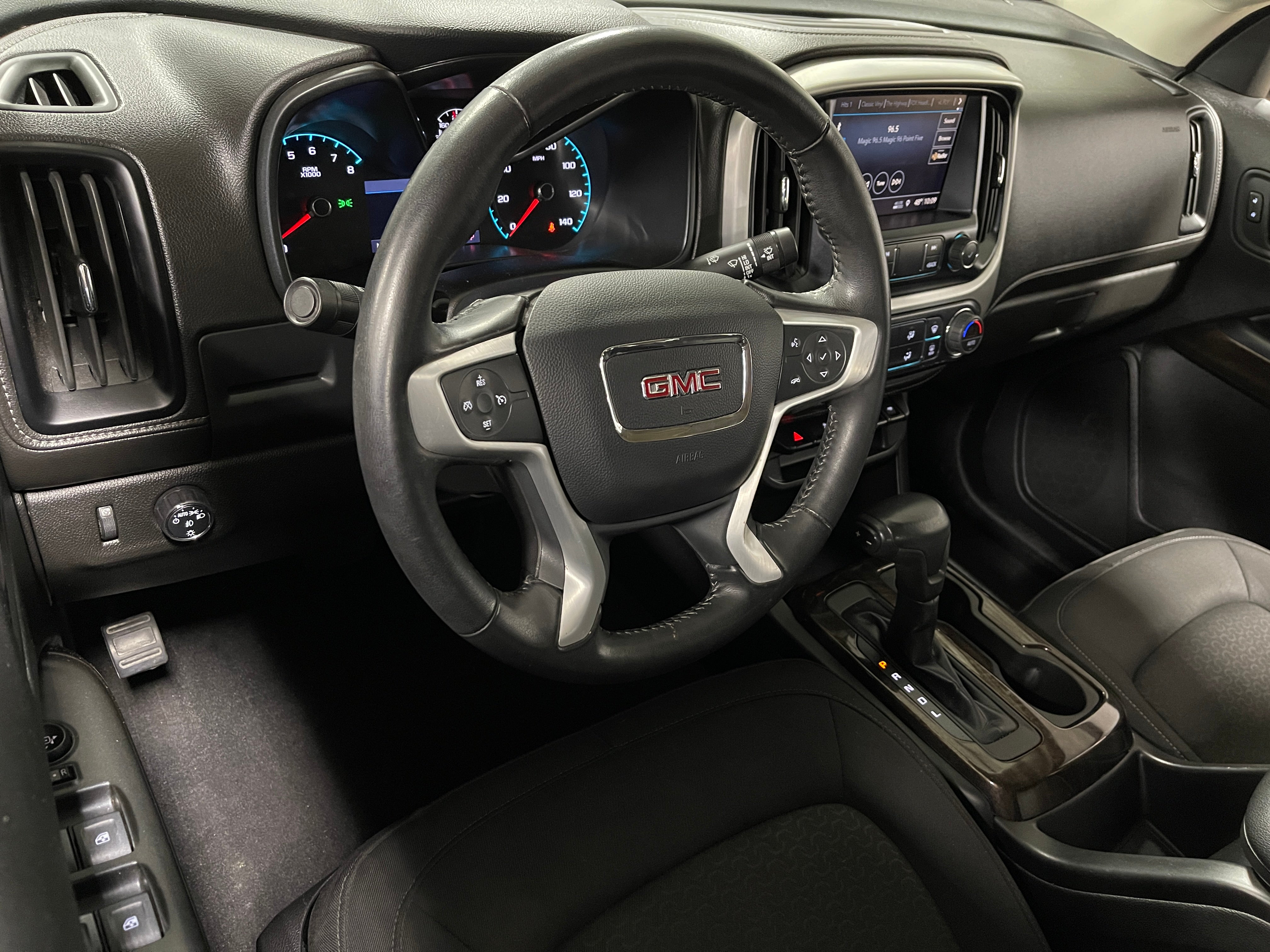 2020 GMC Canyon SLE 3