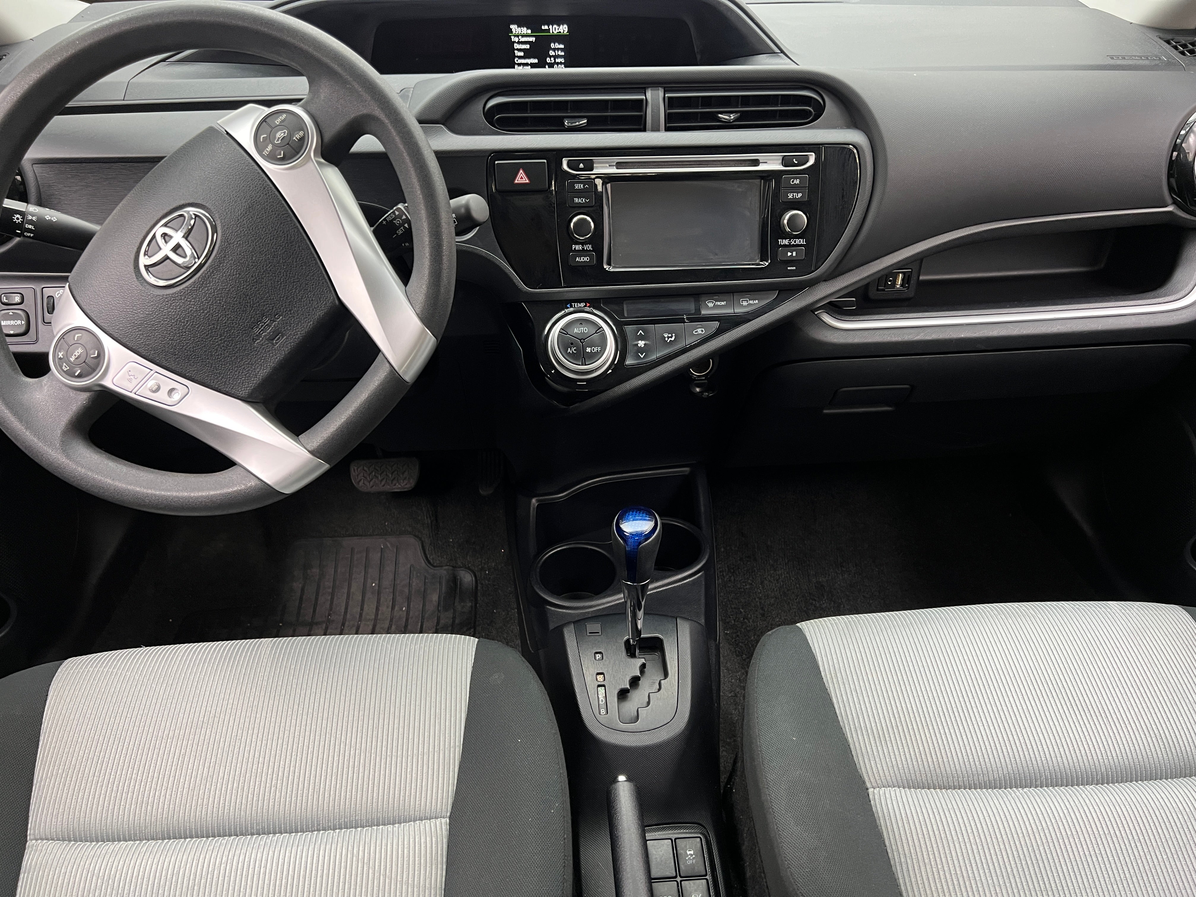 2015 Toyota Prius c Two 3