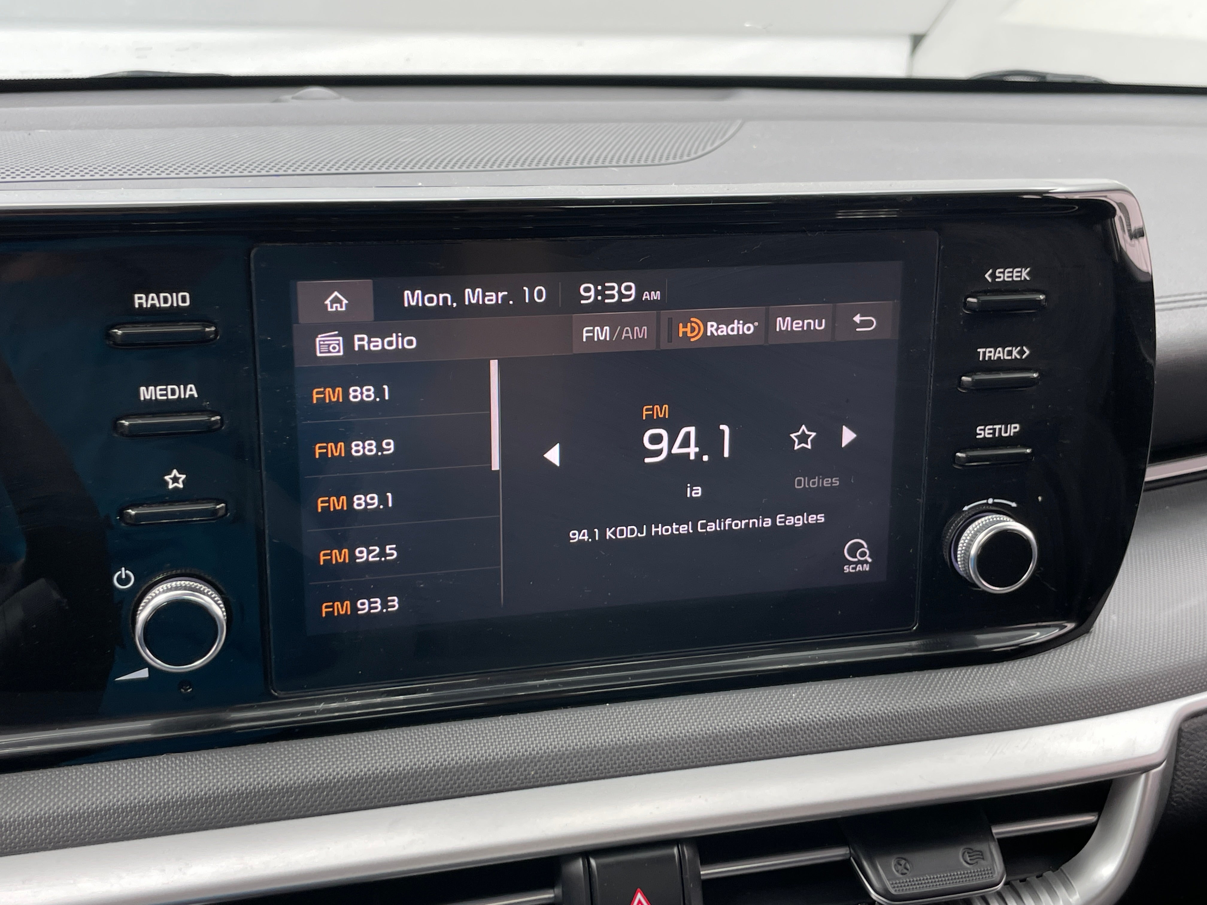 2023 Kia K5 LXS 4