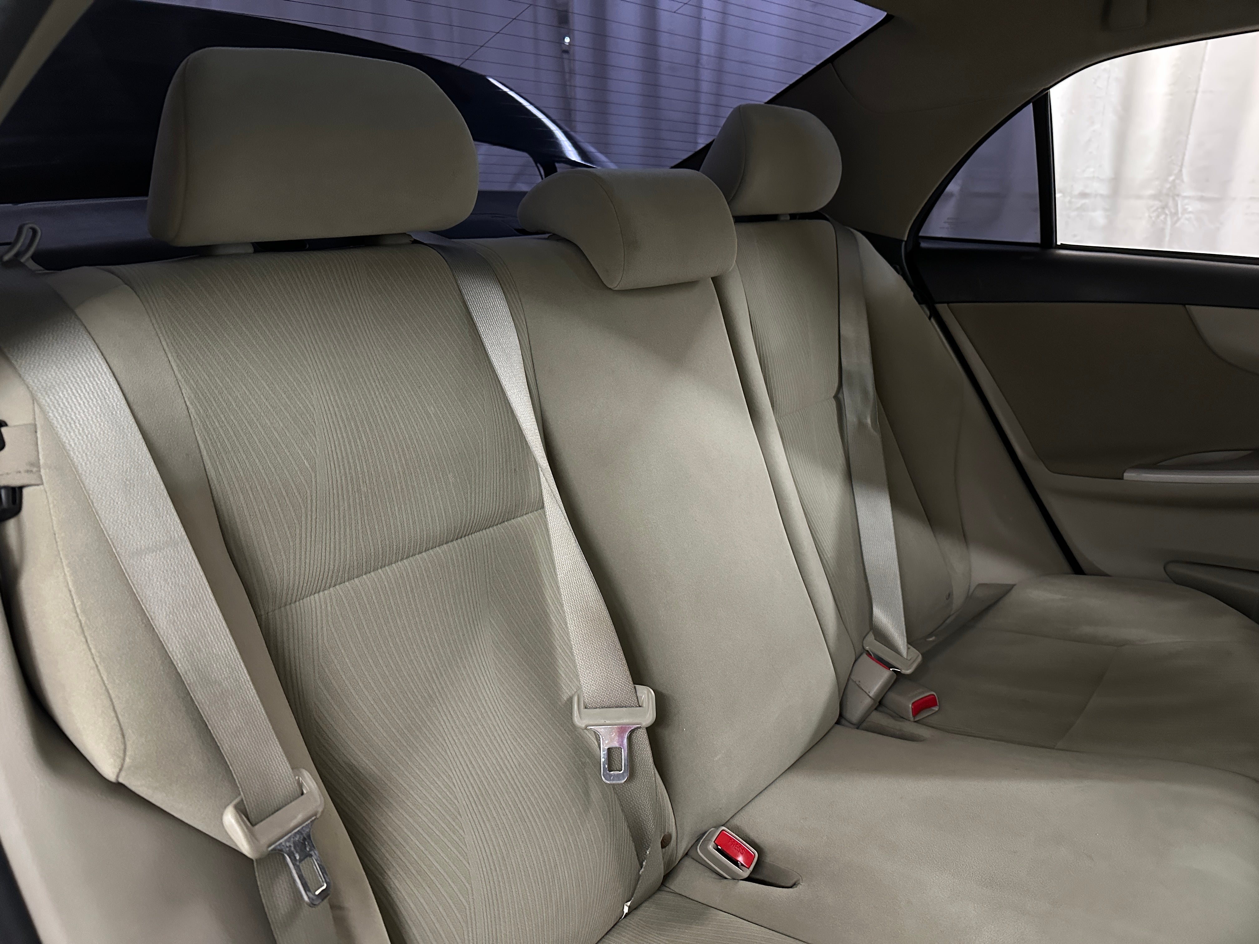 2013 Toyota Corolla LE 6