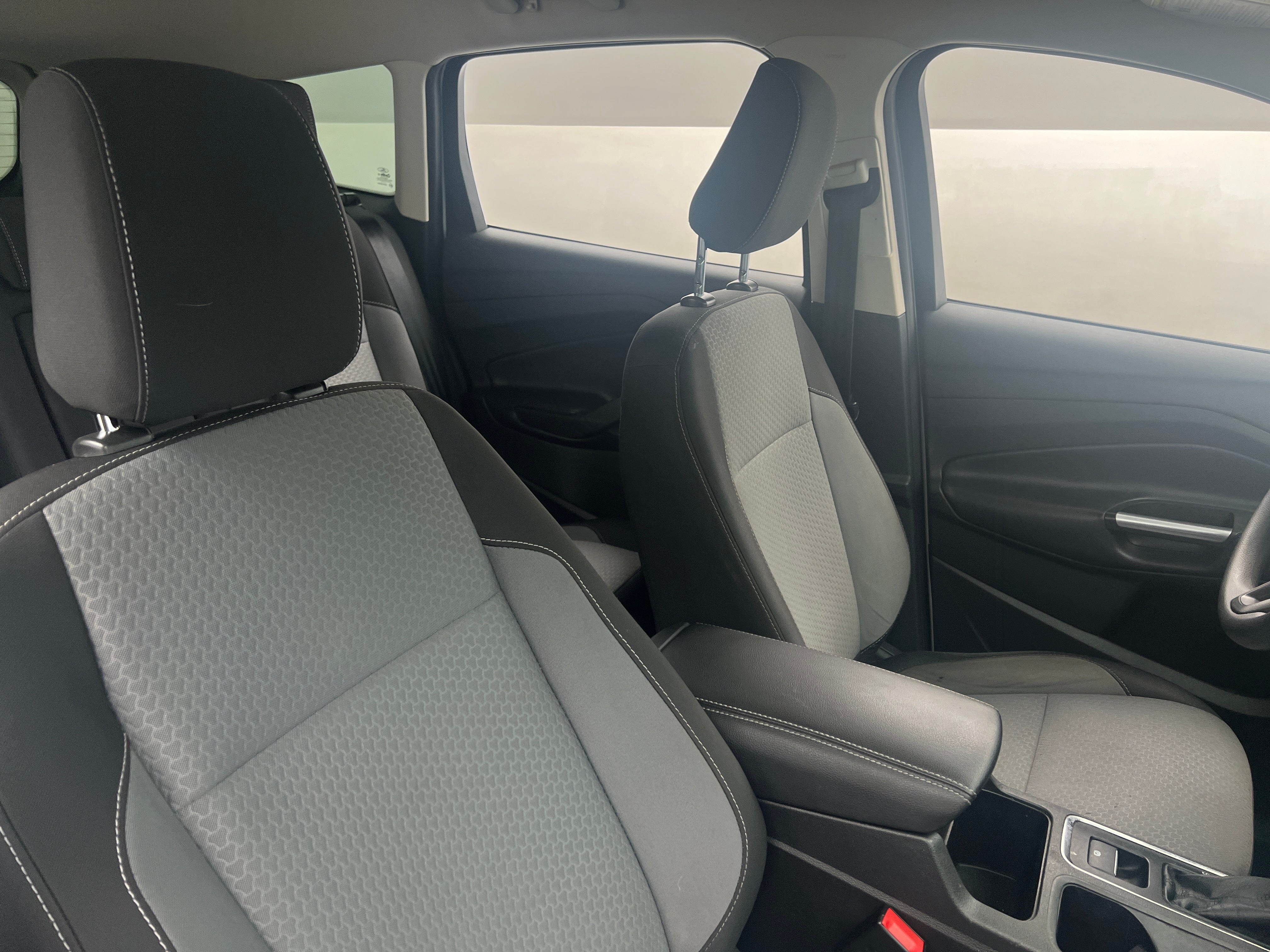 2019 Ford Escape SE 2