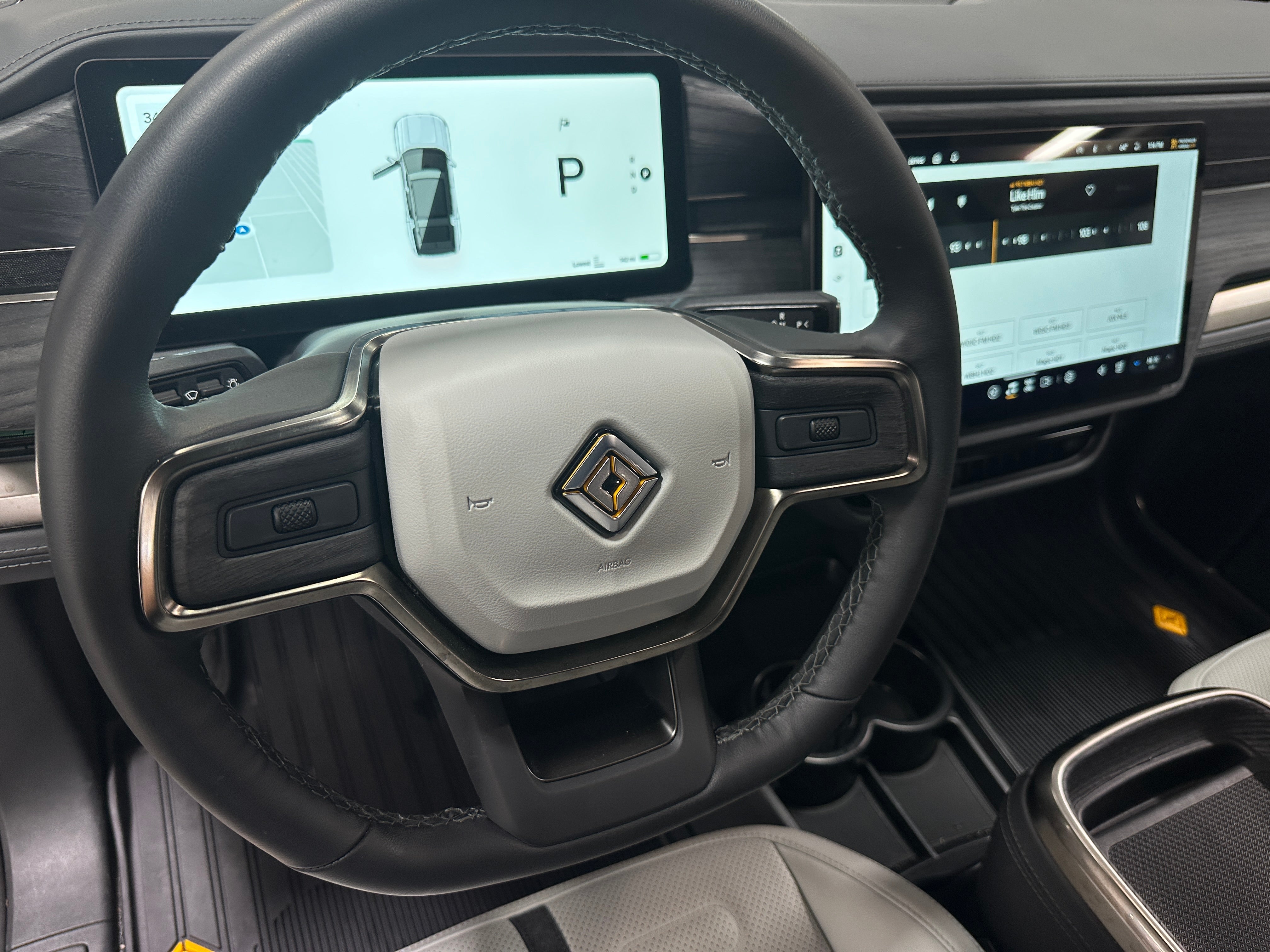 2023 Rivian R1S Adventure 4