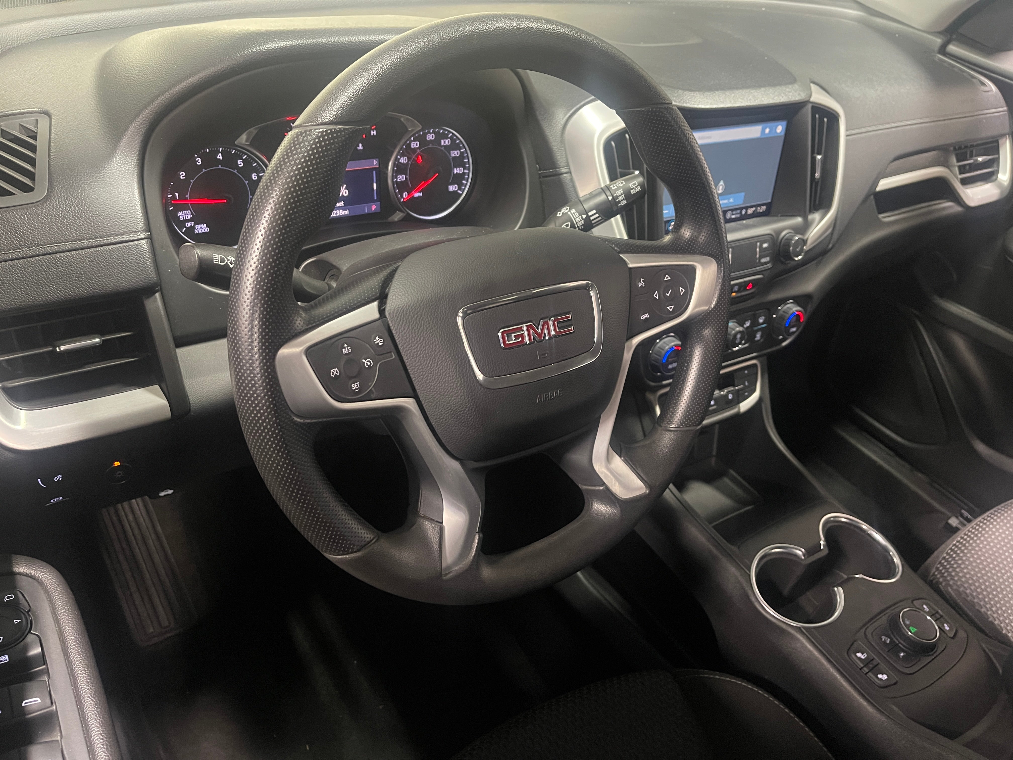 2022 GMC Terrain SLE 3