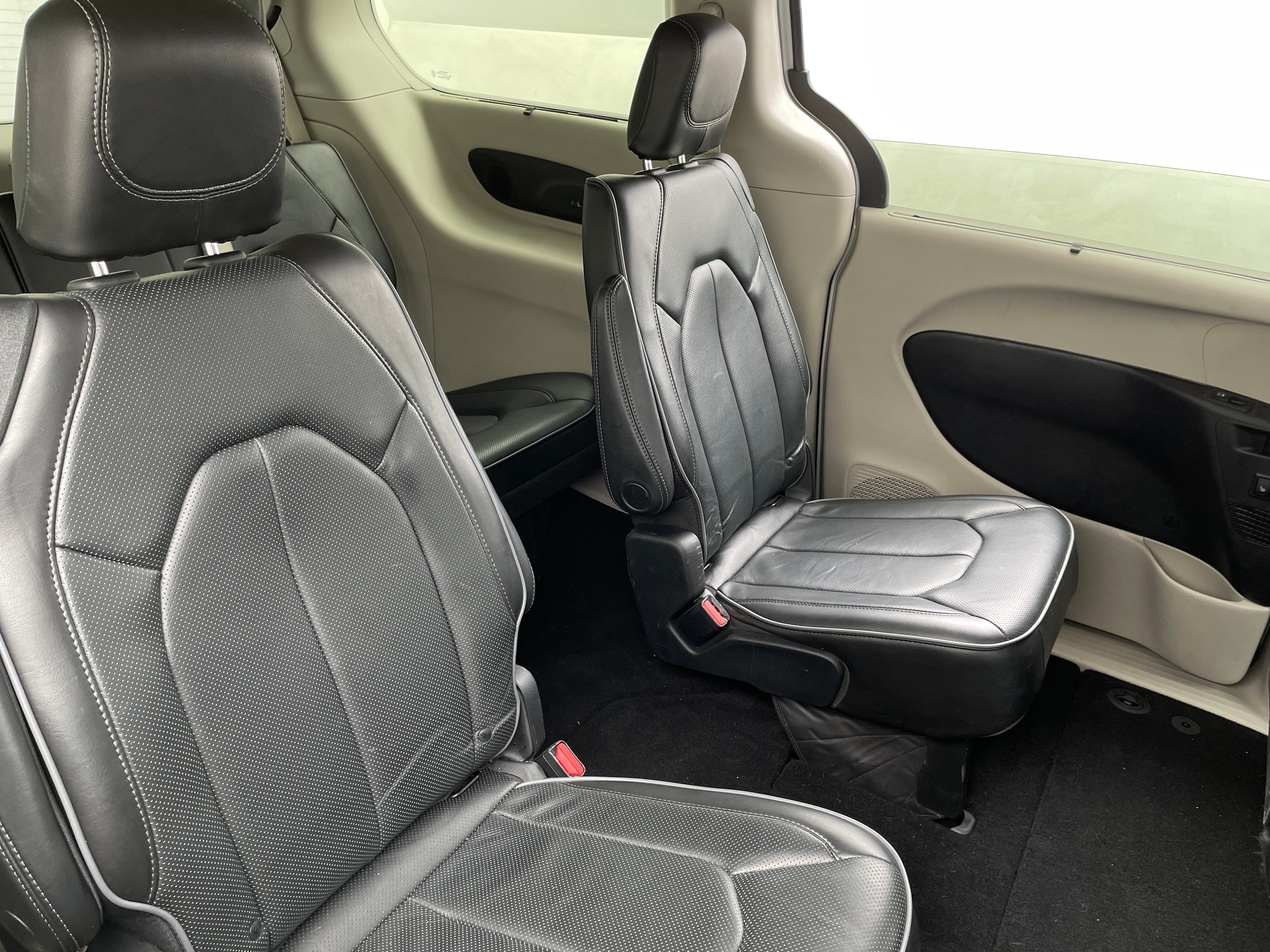 2019 Chrysler Pacifica Limited 5