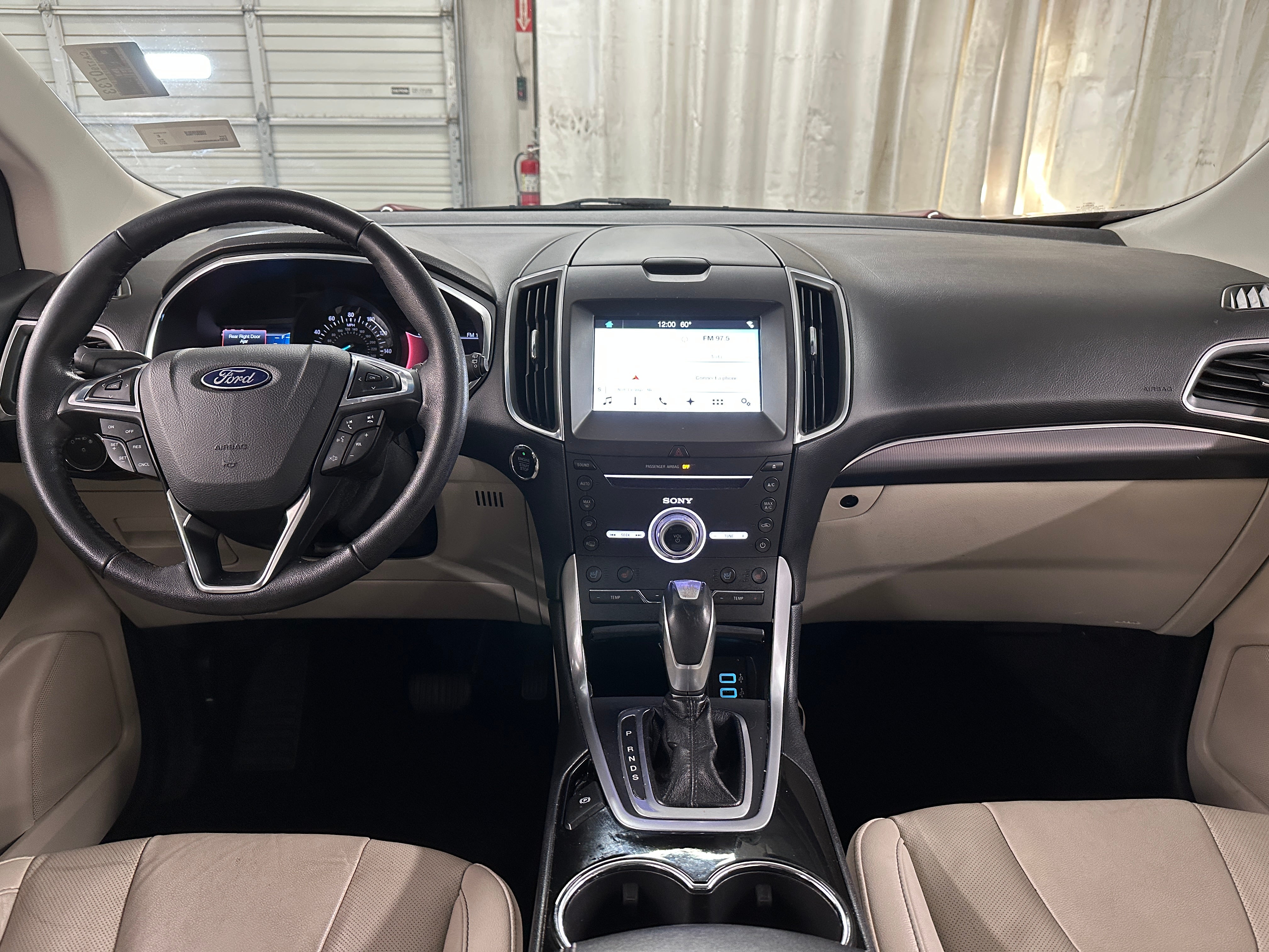 2017 Ford Edge Titanium 2