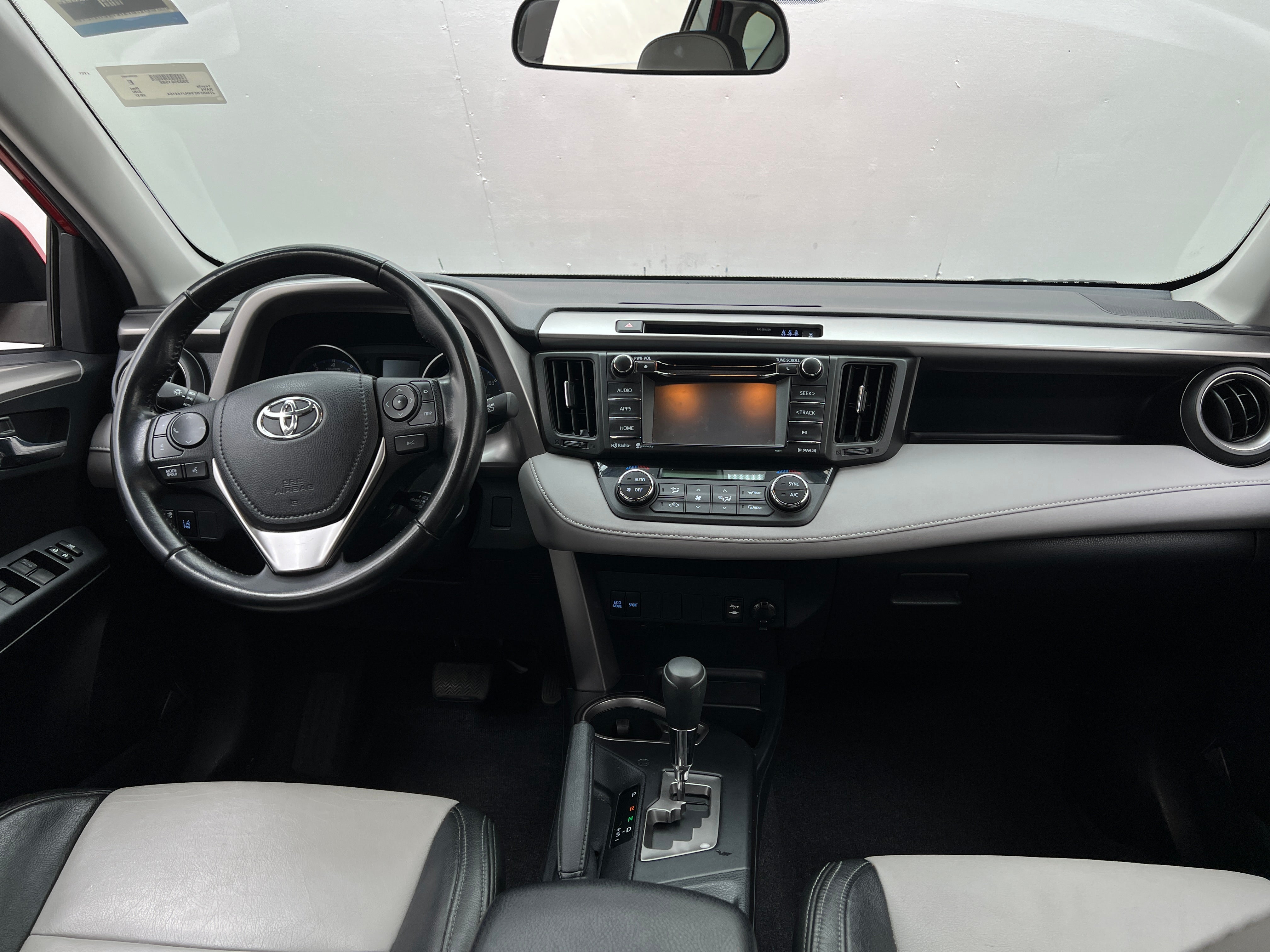 2017 Toyota RAV4 XLE 3