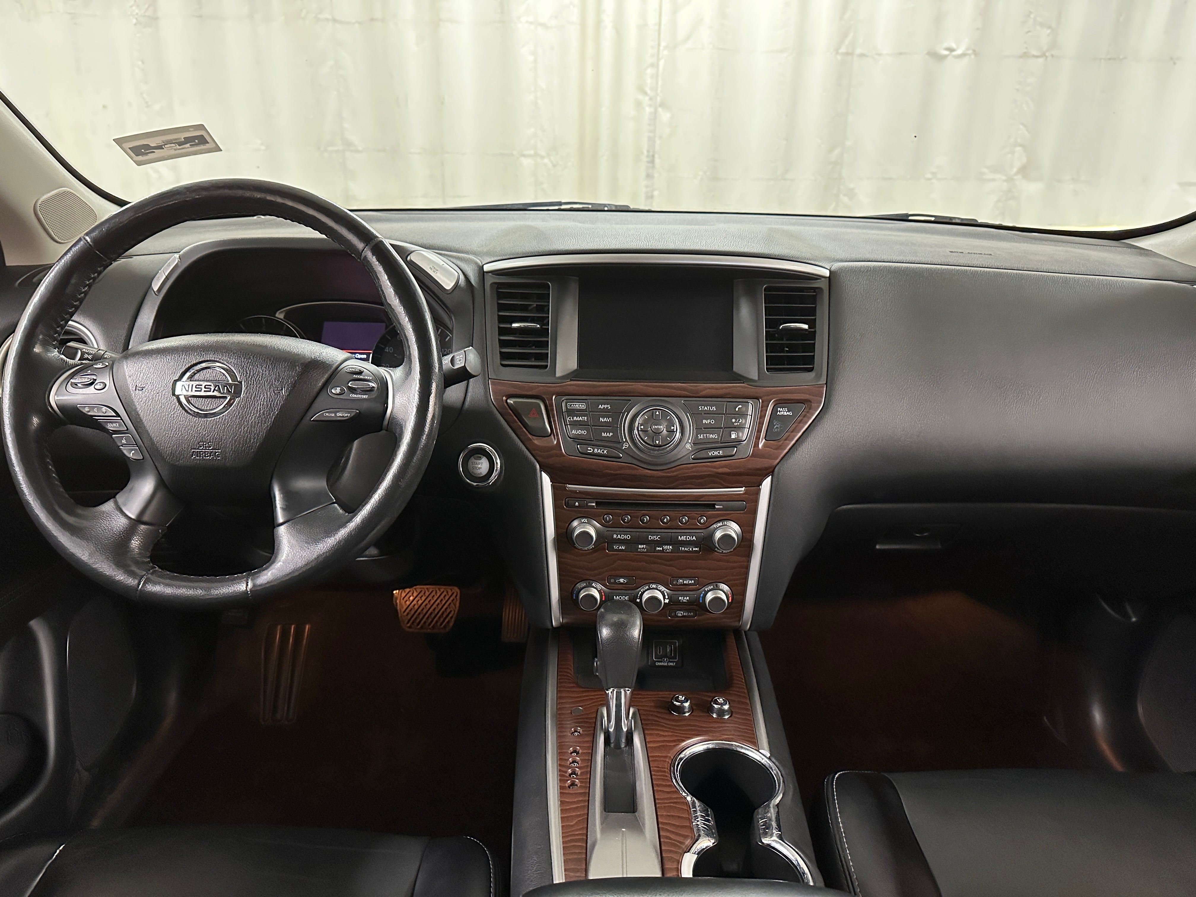 2020 Nissan Pathfinder Platinum 2