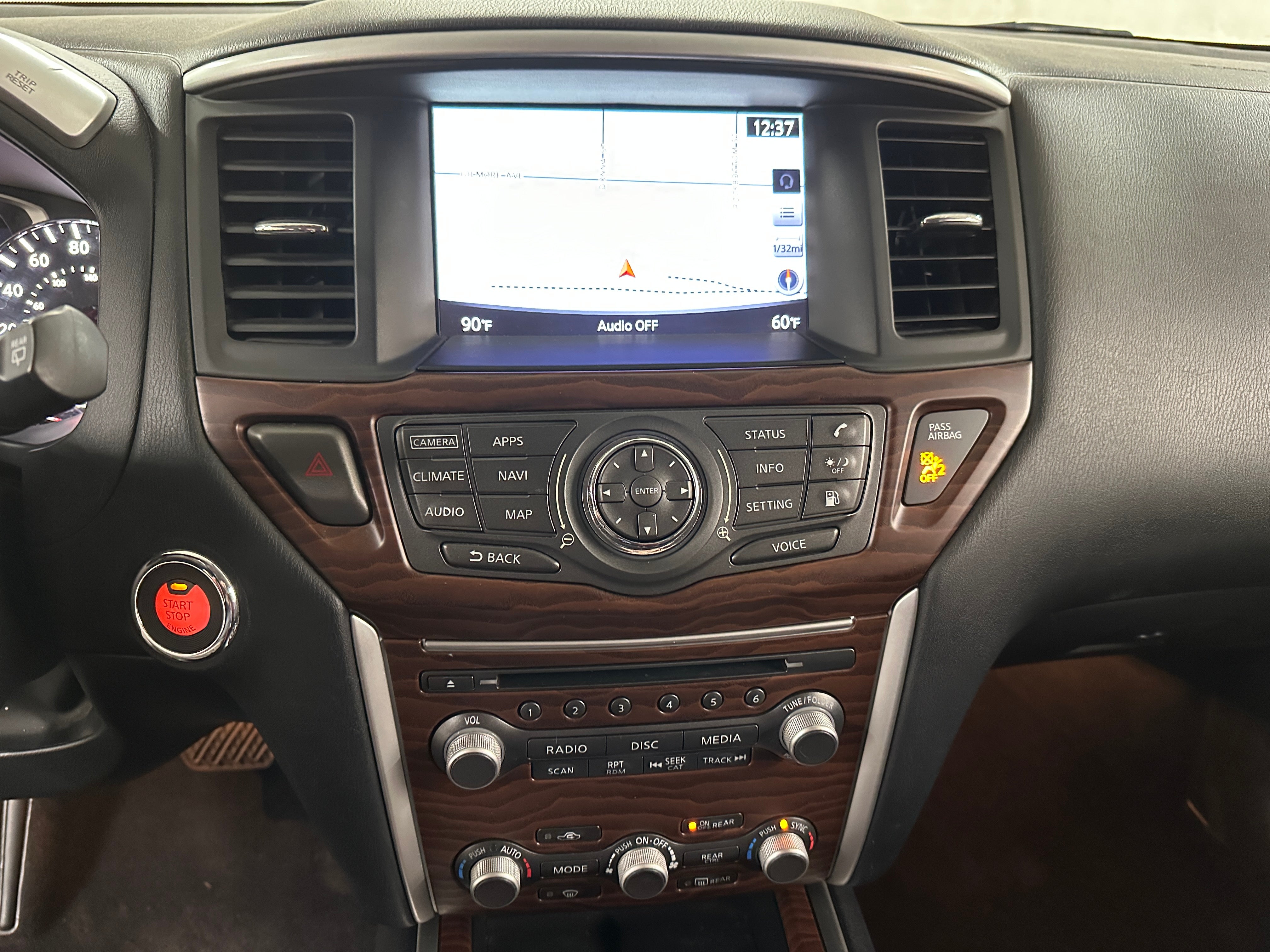 2020 Nissan Pathfinder Platinum 3