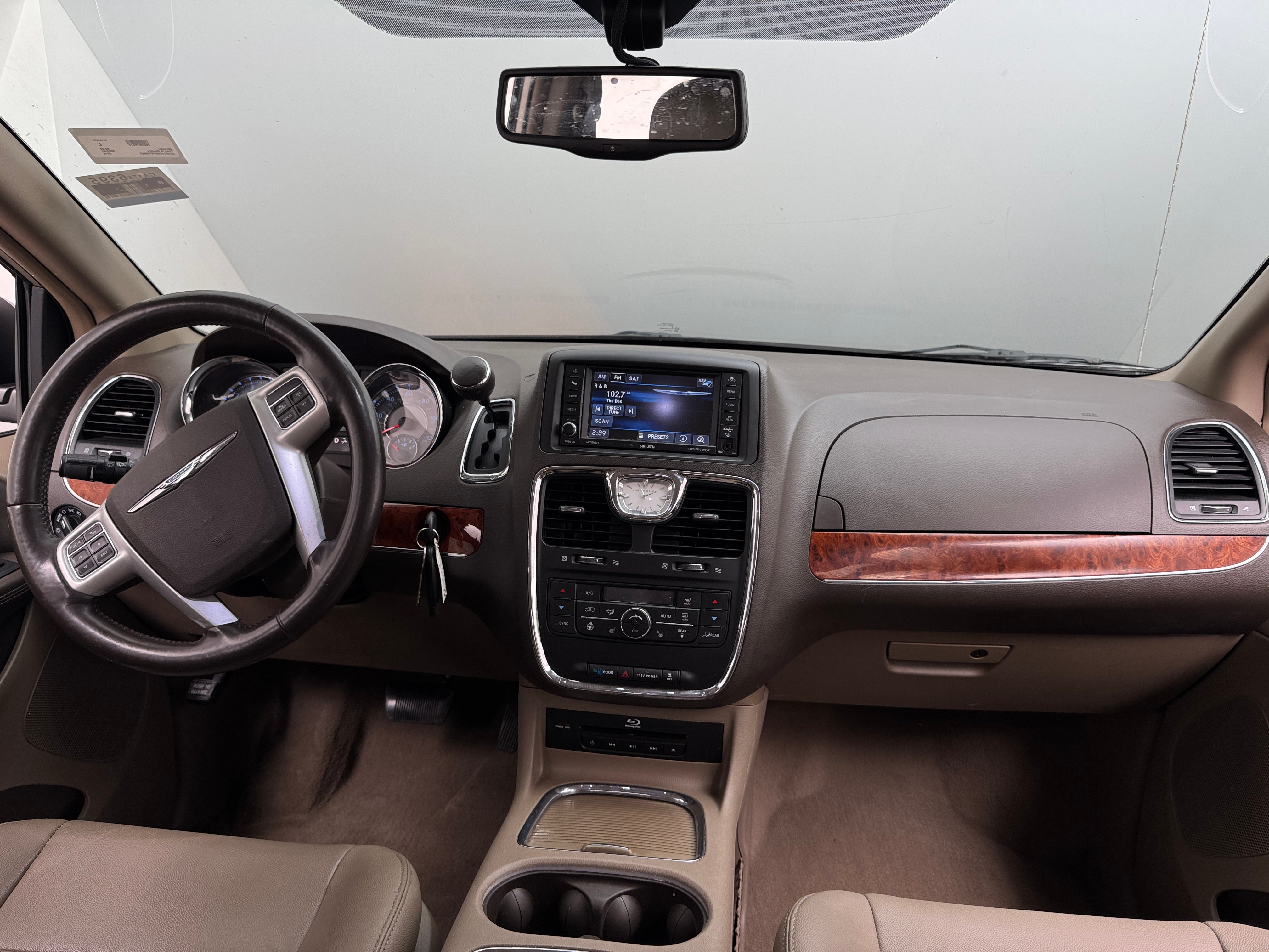 2015 Chrysler Town & Country Touring 3