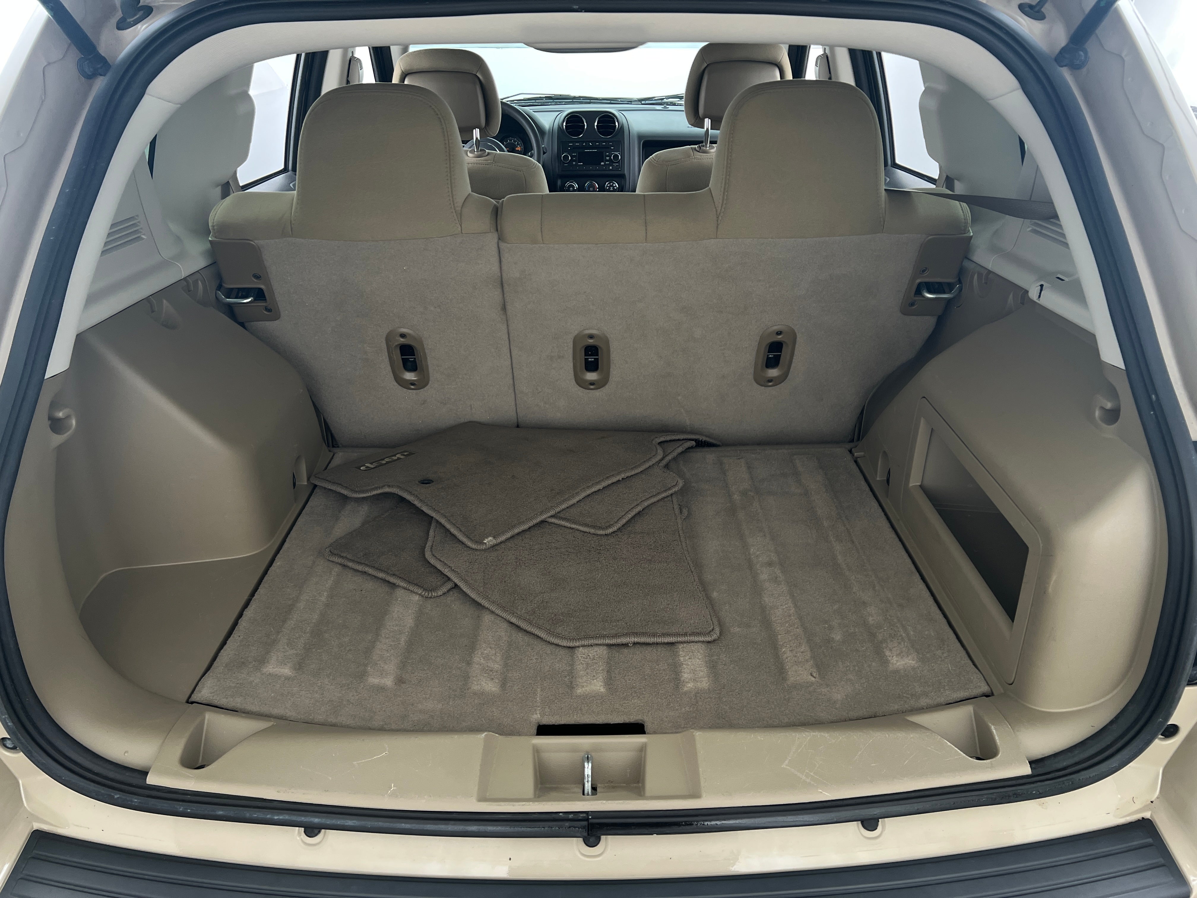 2016 Jeep Compass Sport 7