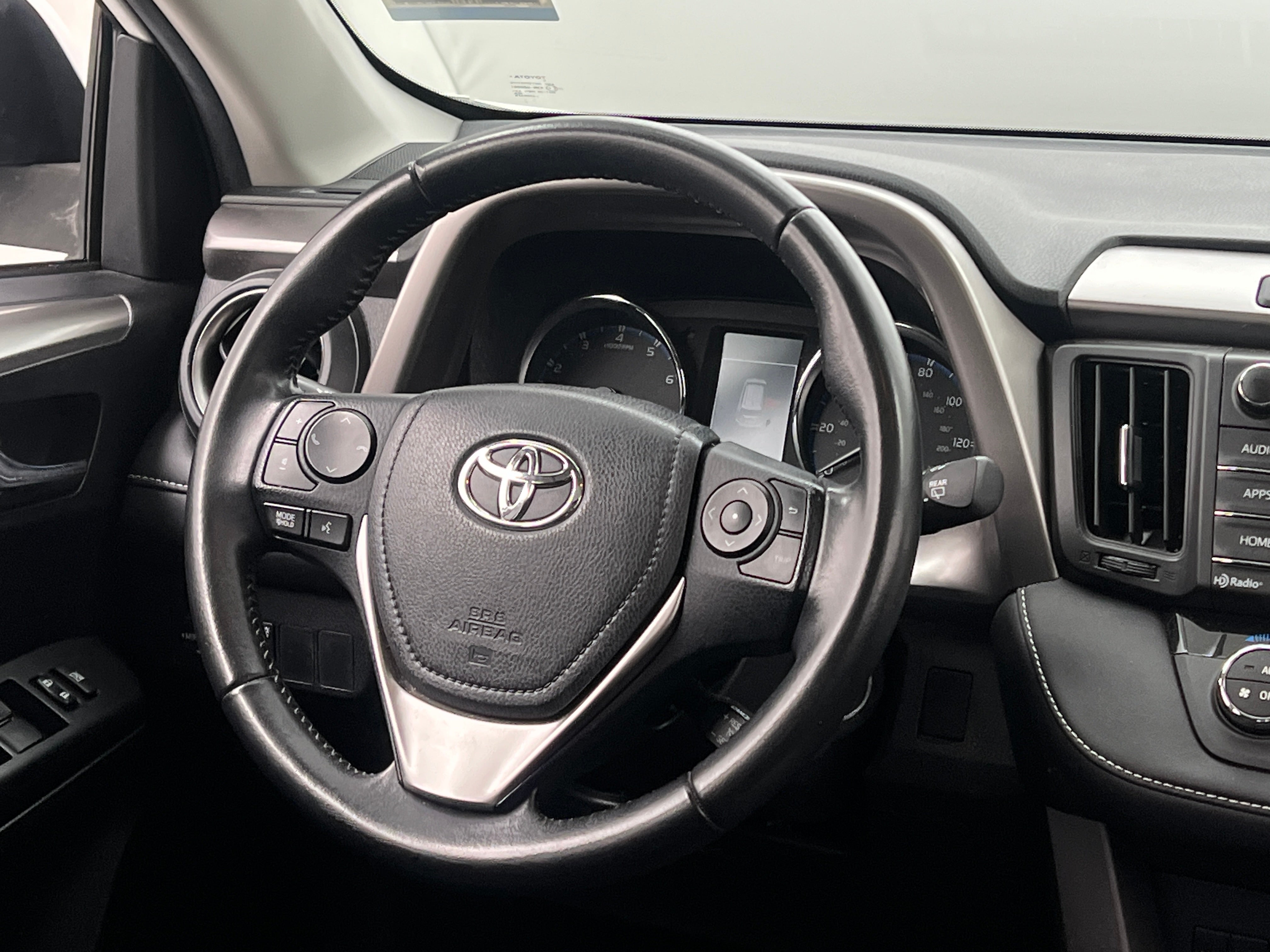 2016 Toyota RAV4 XLE 5