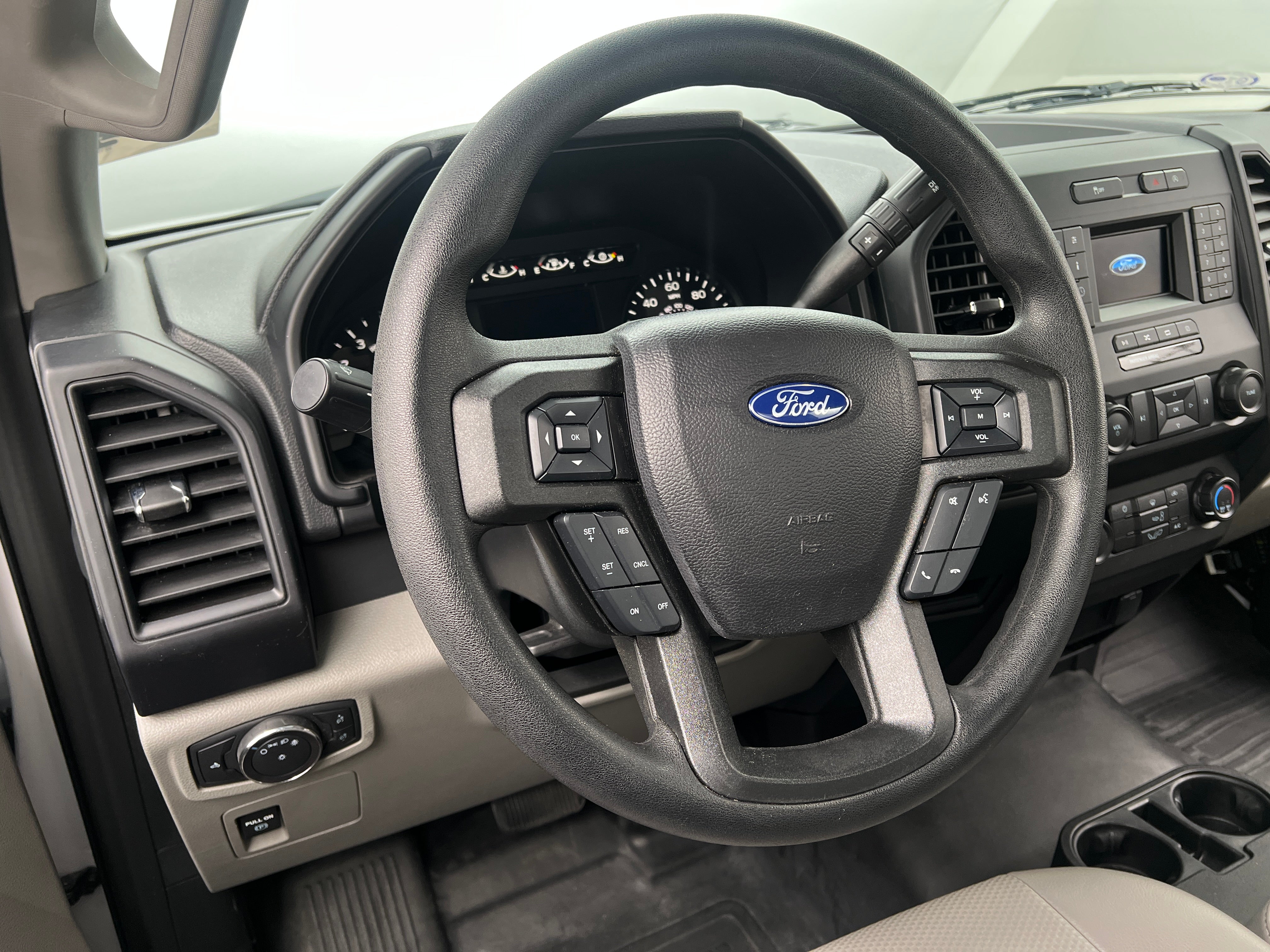 2019 Ford Econoline E-150 5