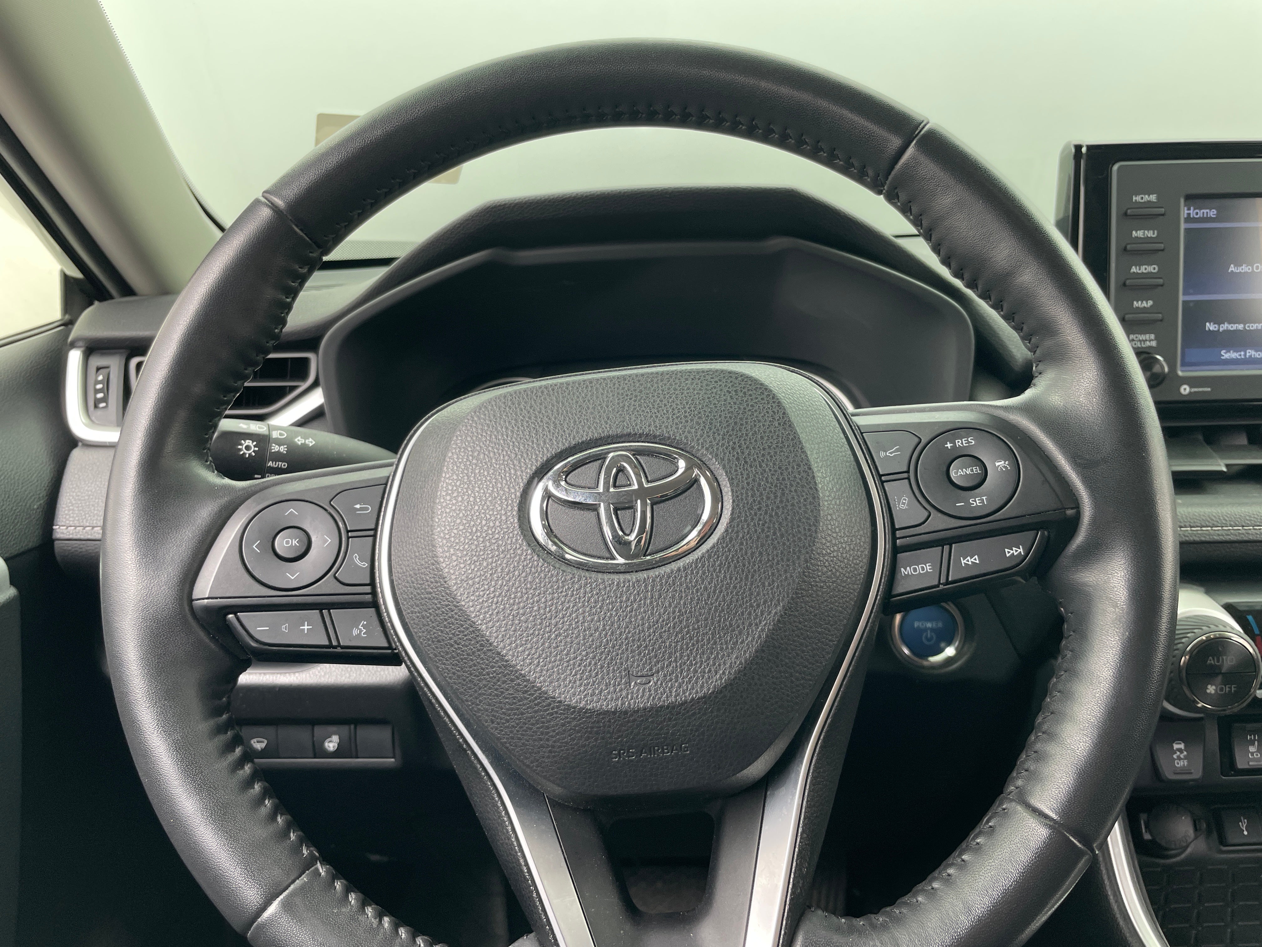 2022 Toyota RAV4 XLE 5