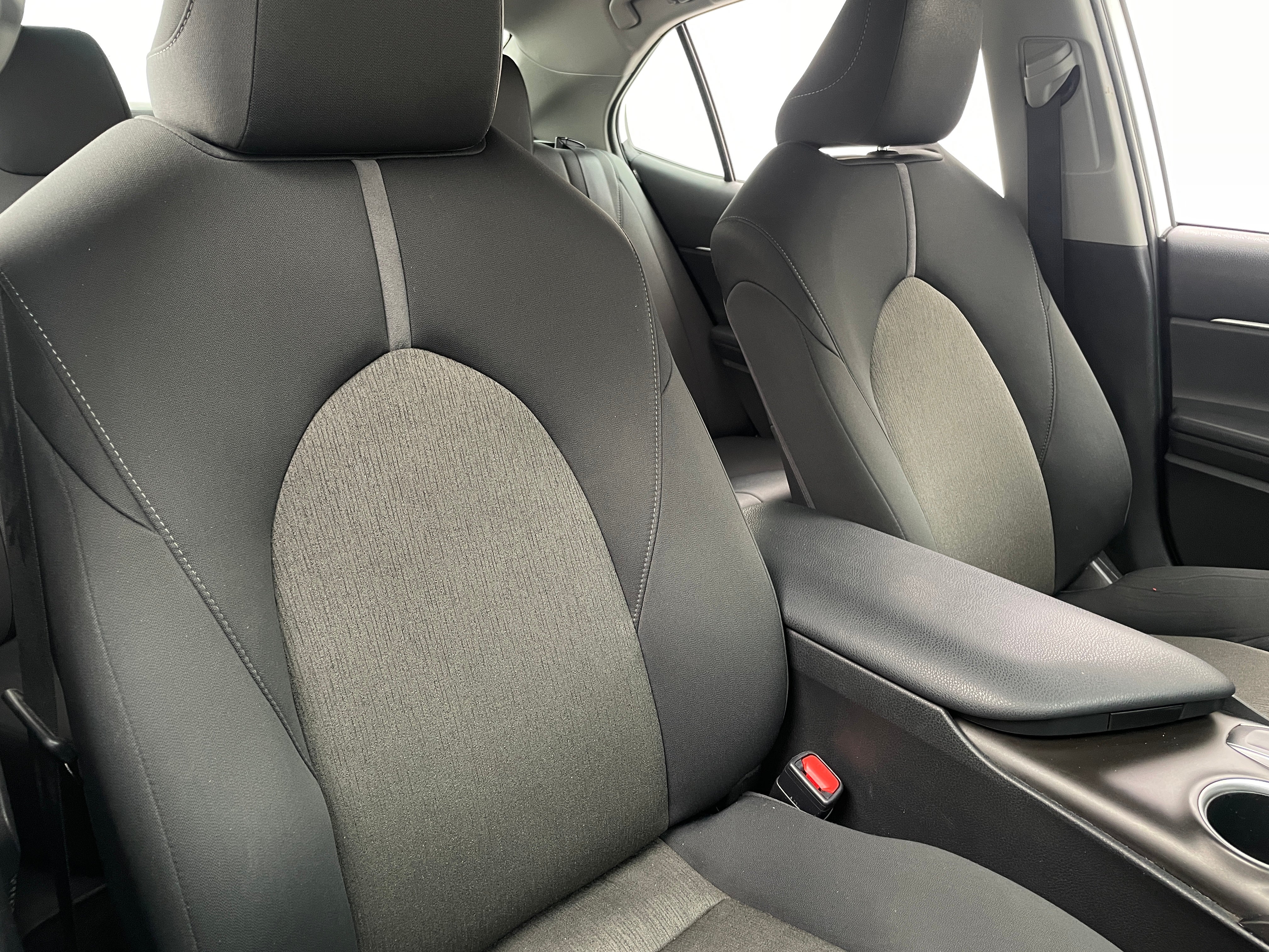 2023 Toyota Camry LE 2
